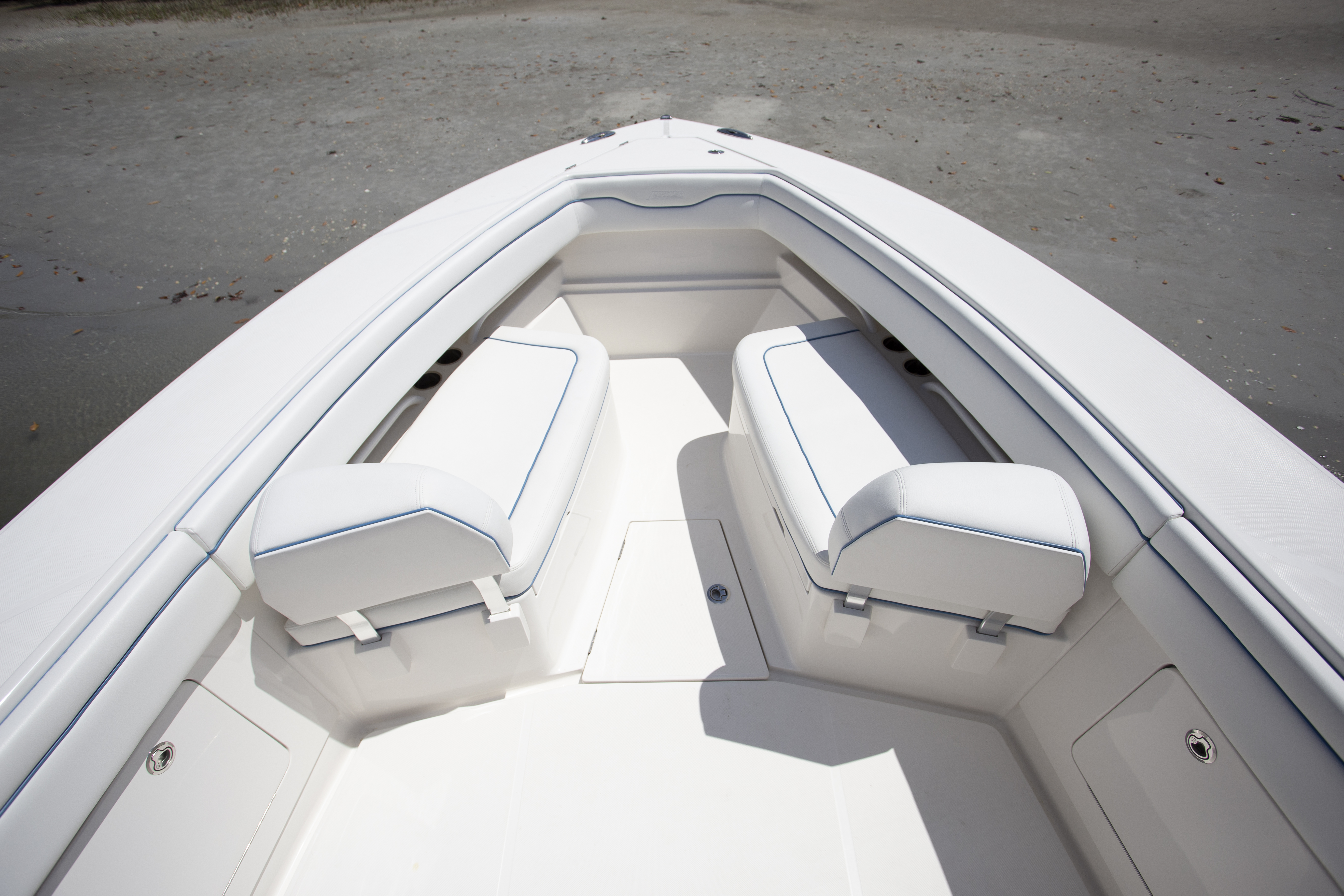 Boat Review - Jupiter 34 HFS