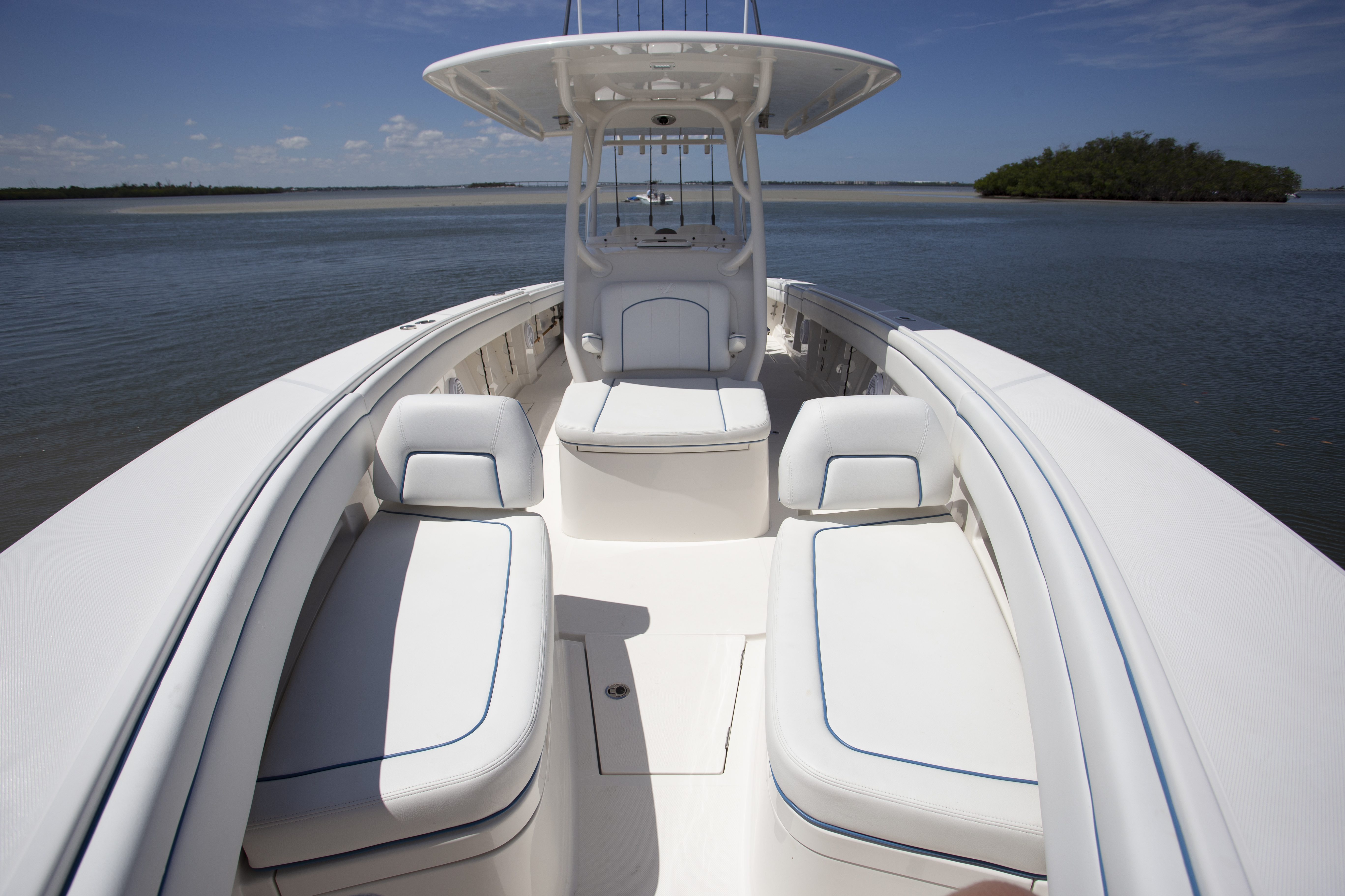 Boat Review - Jupiter 34 HFS