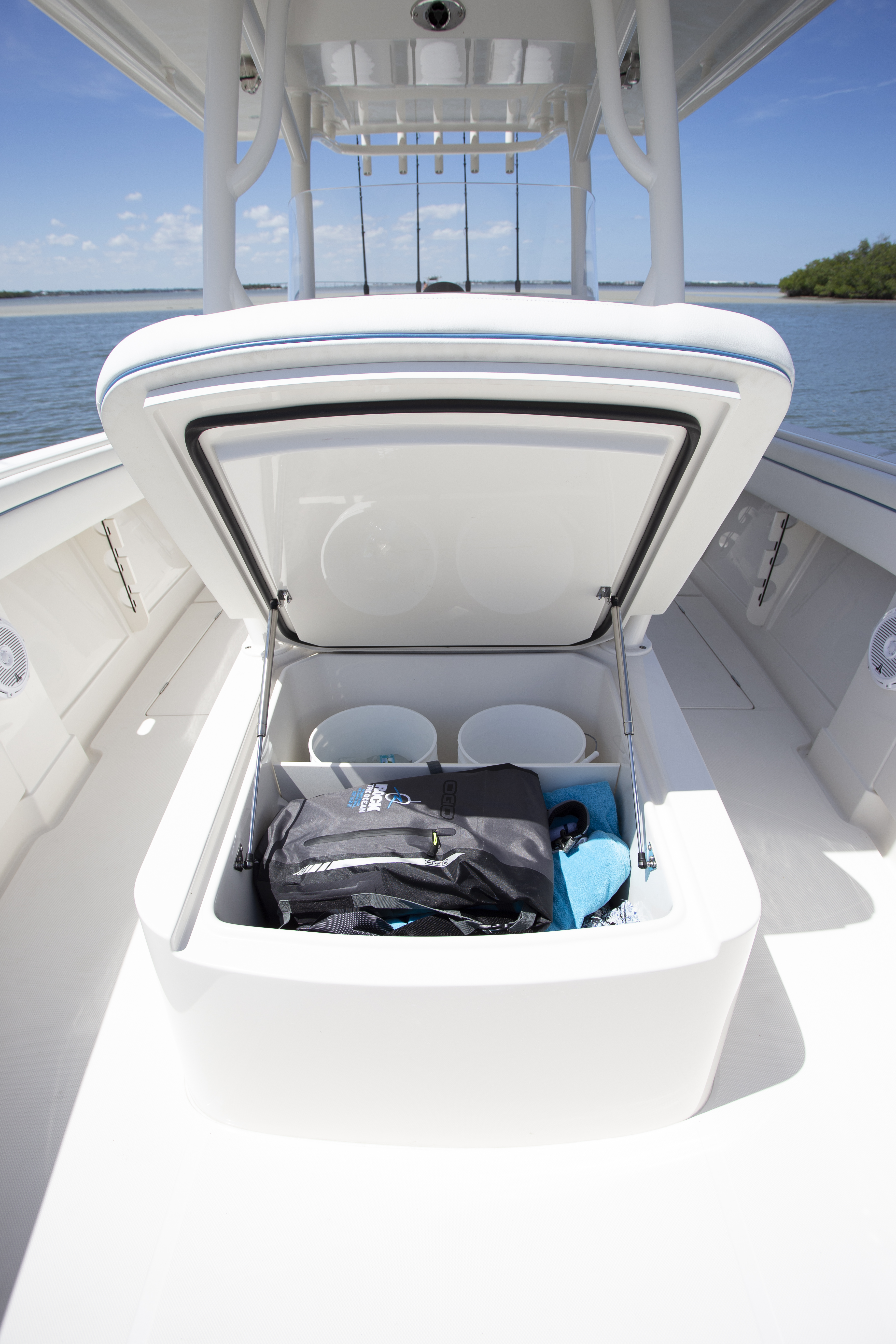 Boat Review - Jupiter 34 HFS