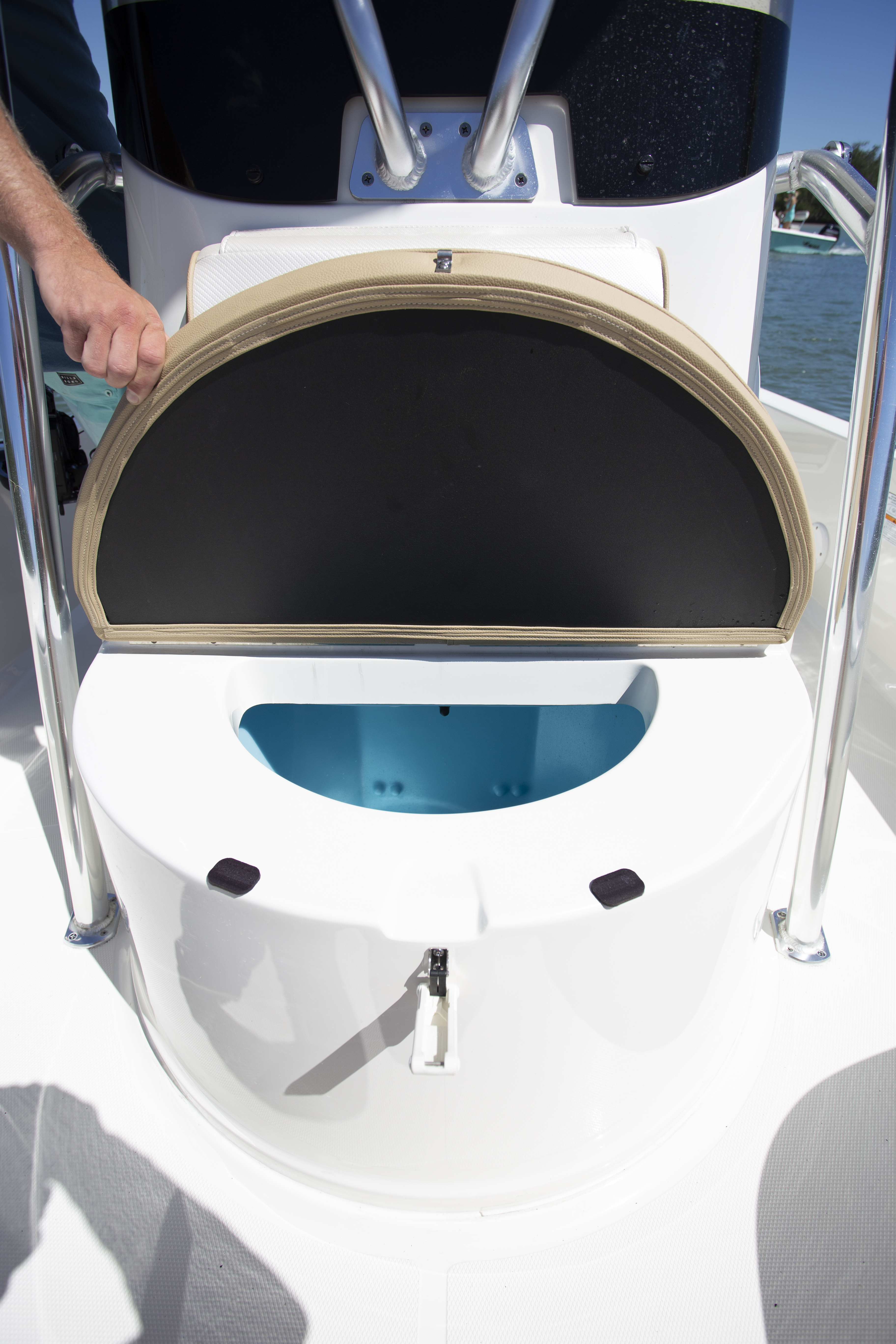 Boat Review - Ranger 2260 Bay