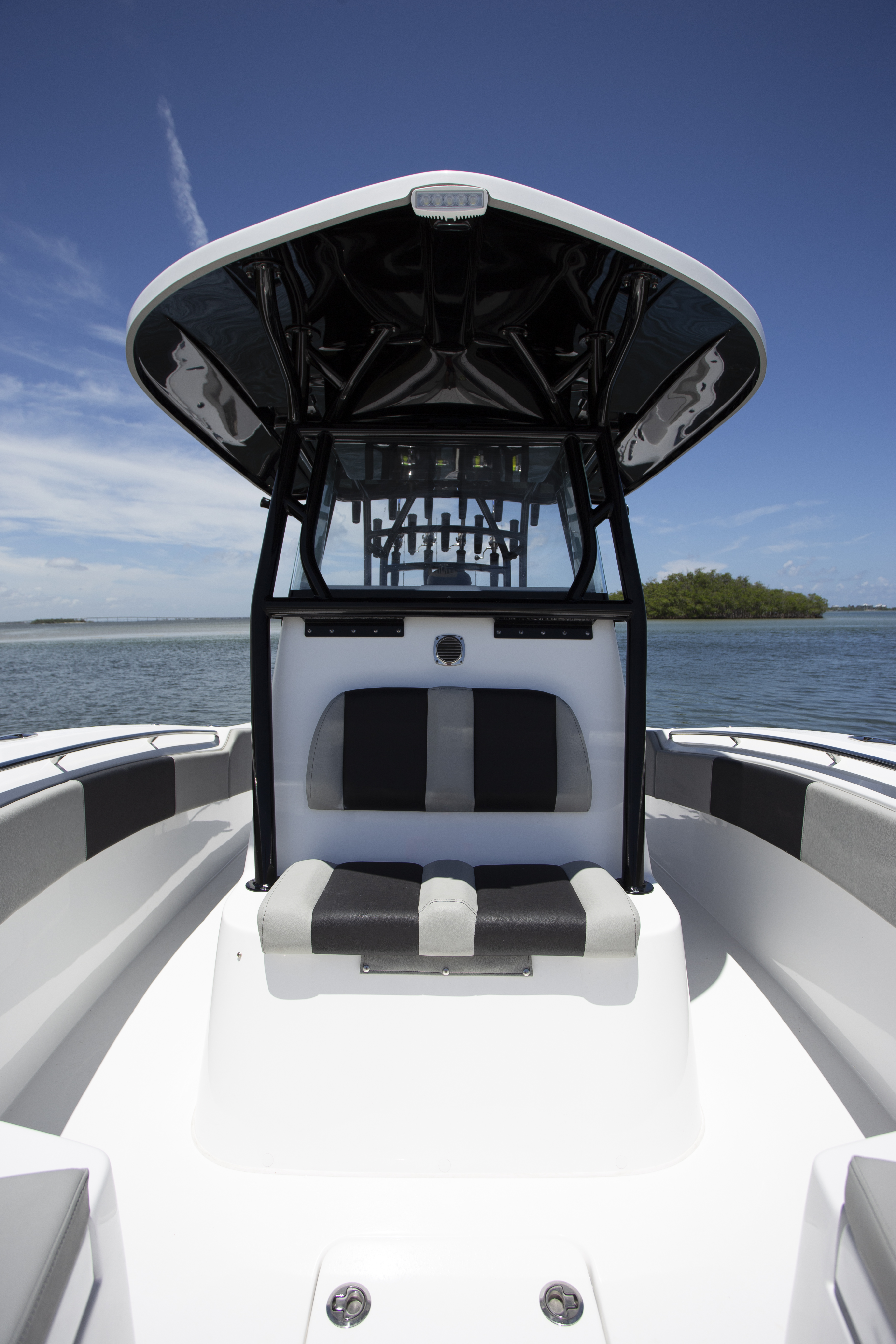 Boat Review - Cape Horn 32XS