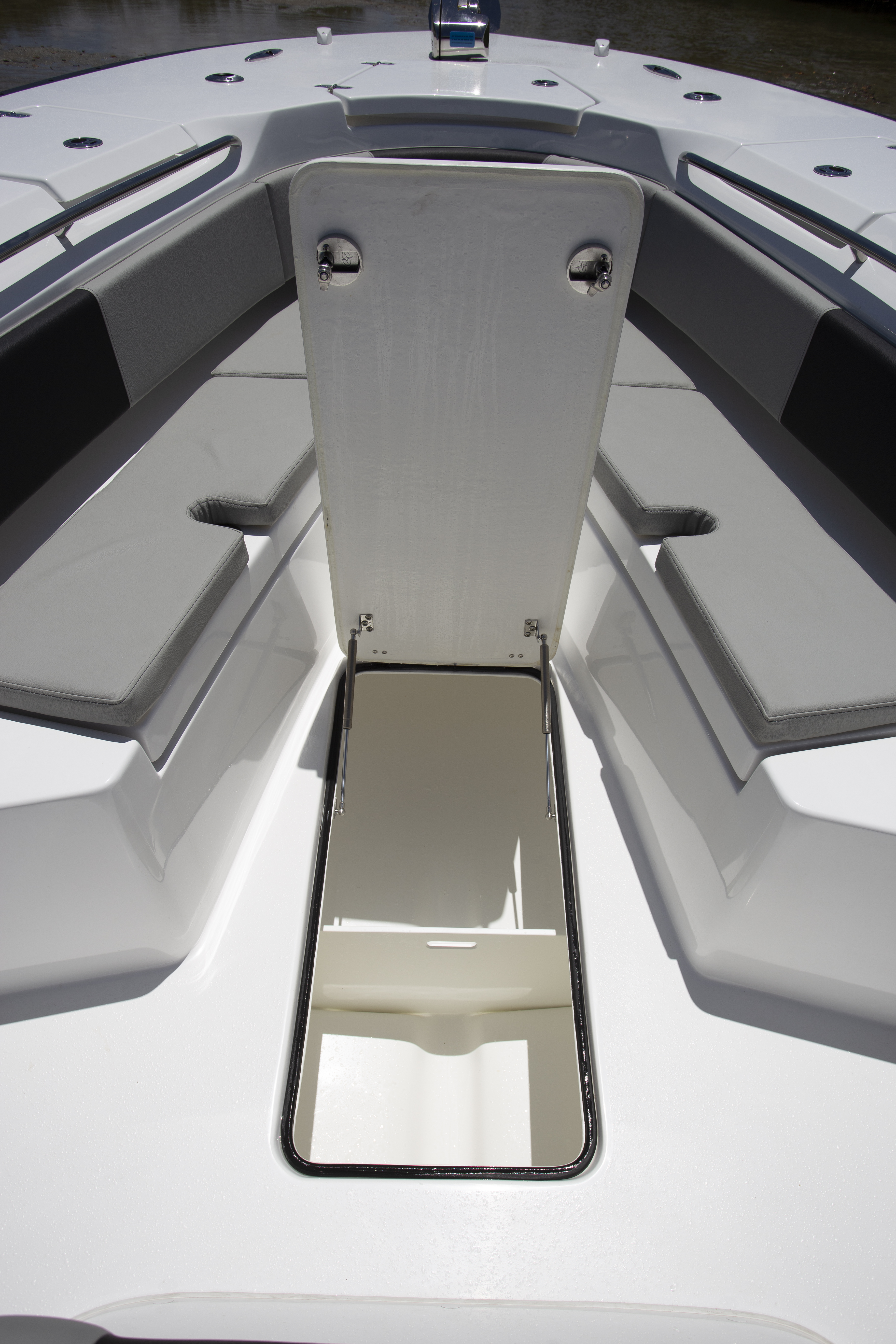 Boat Review - Cape Horn 32XS