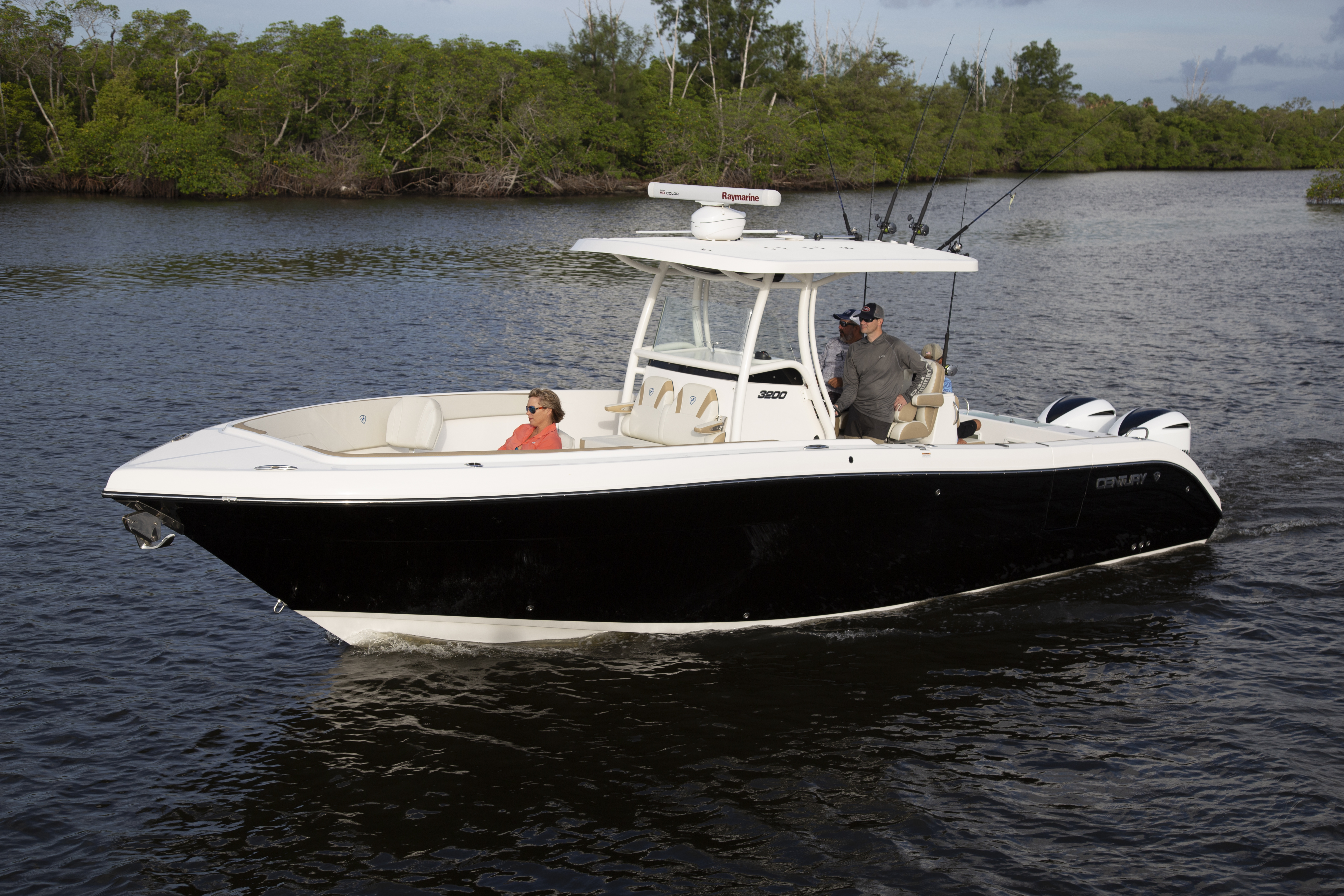 Boat Review - Century 3200