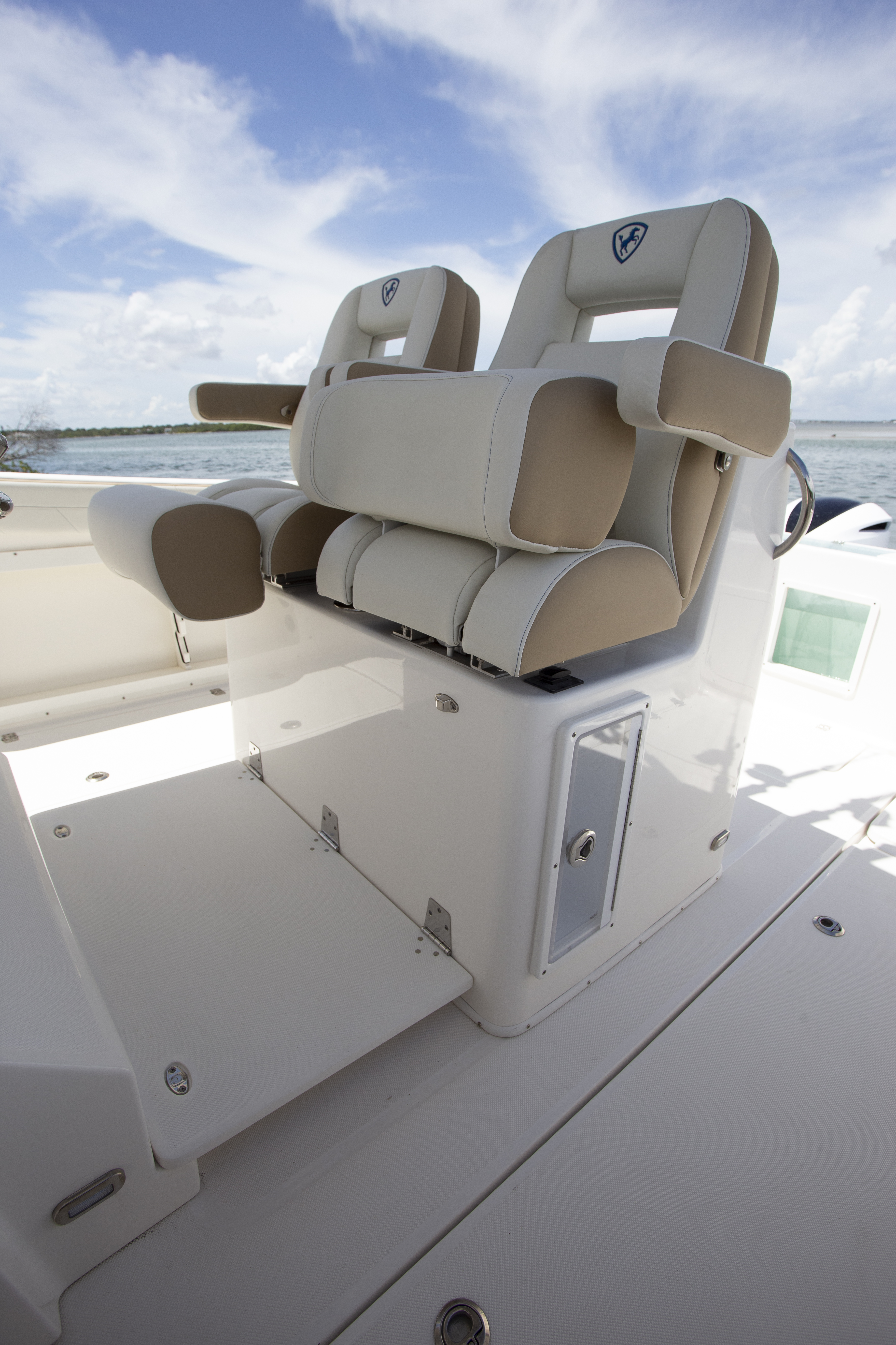 Boat Review - Century 3200