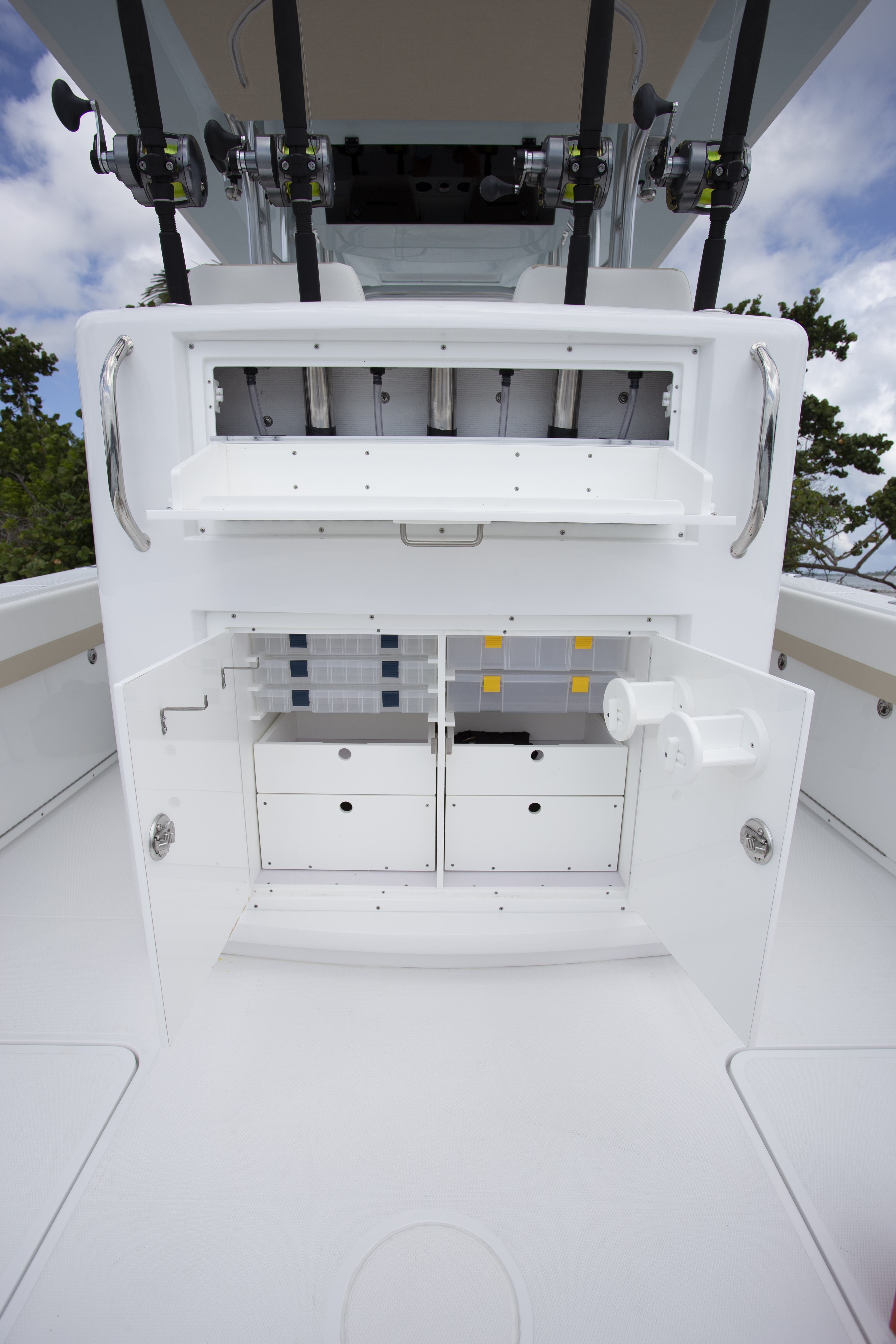 Boat Review - Bluewater 355e
