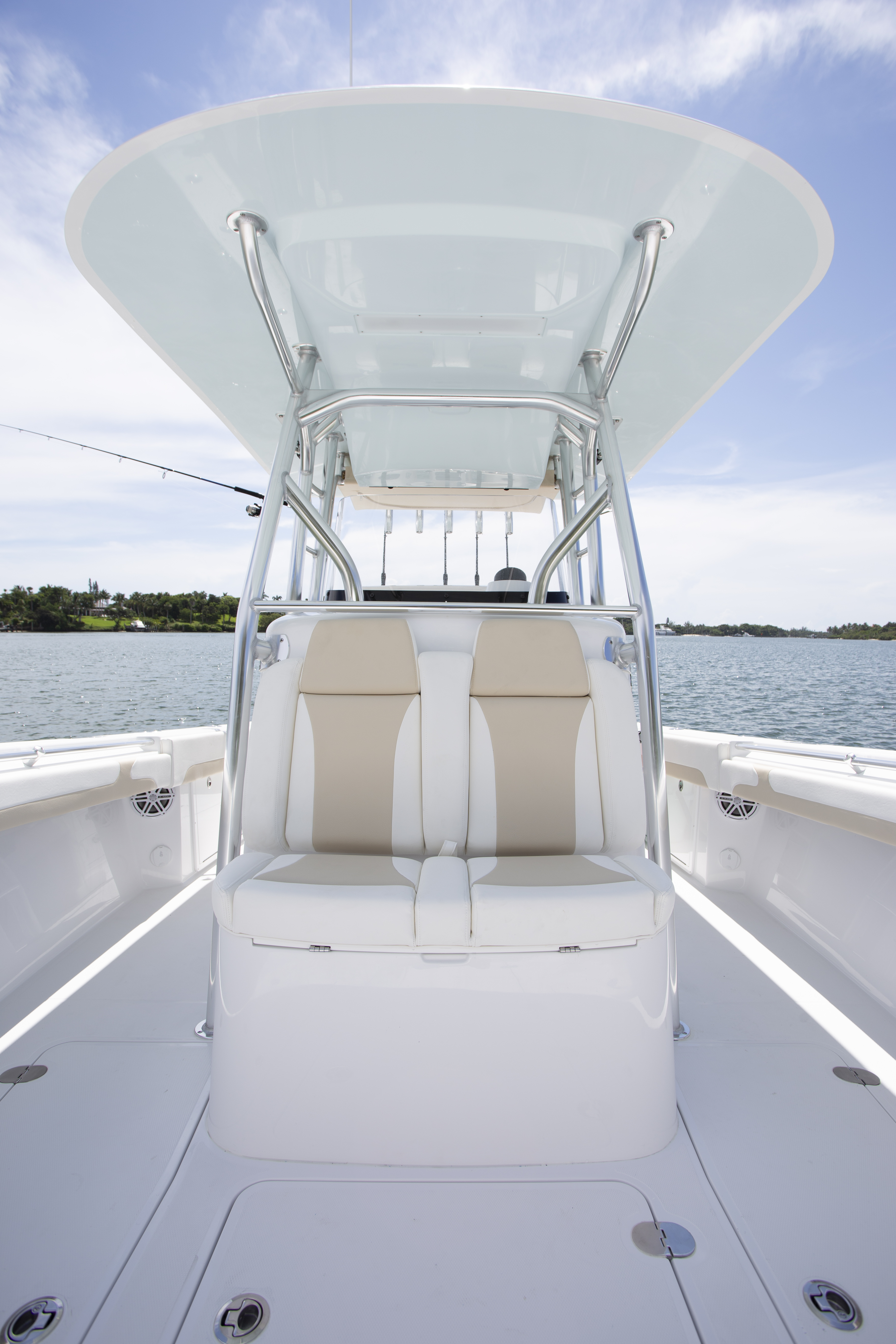 Boat Review - Bluewater 355e