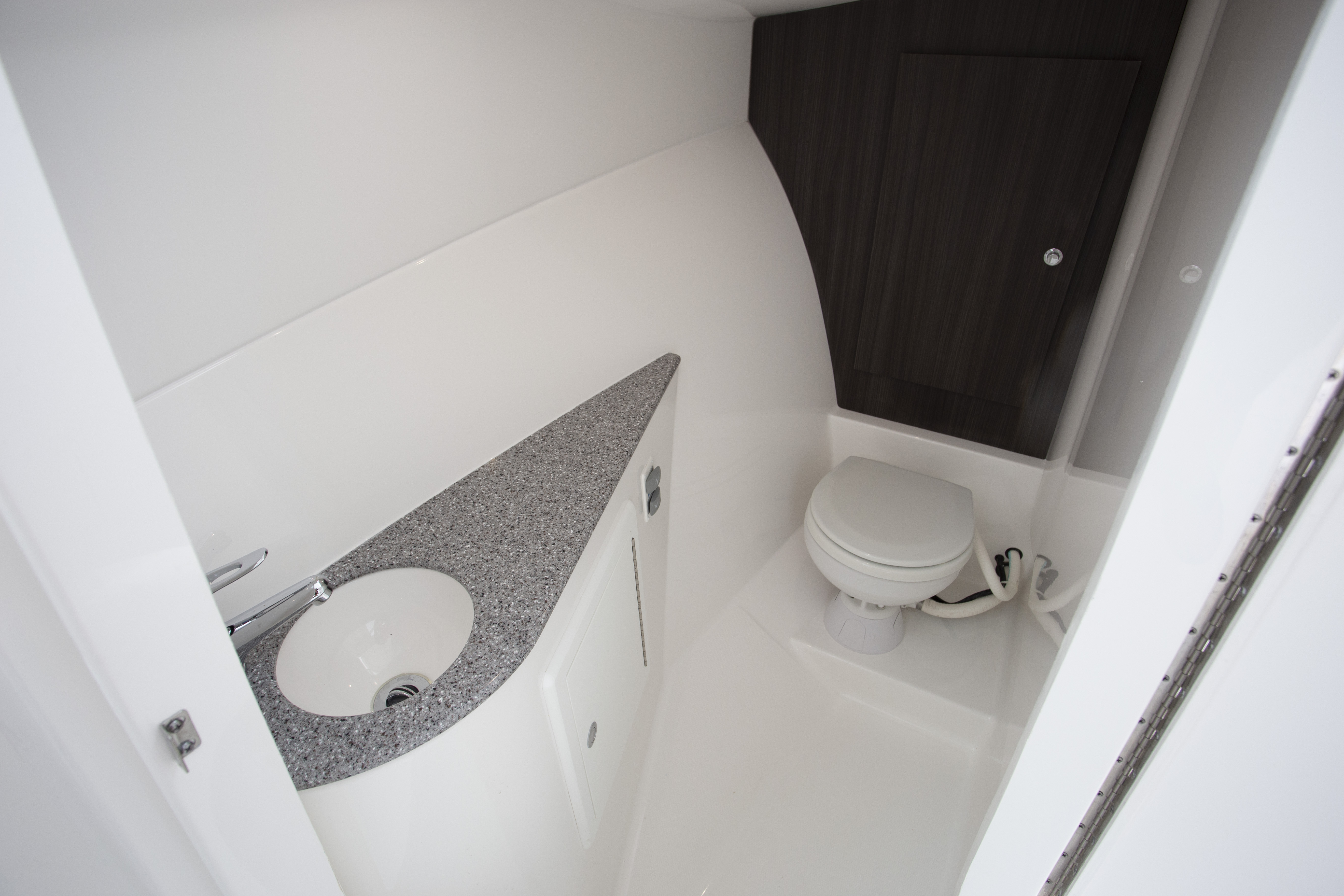 Boat Review - Albemarle 27 Dual Console