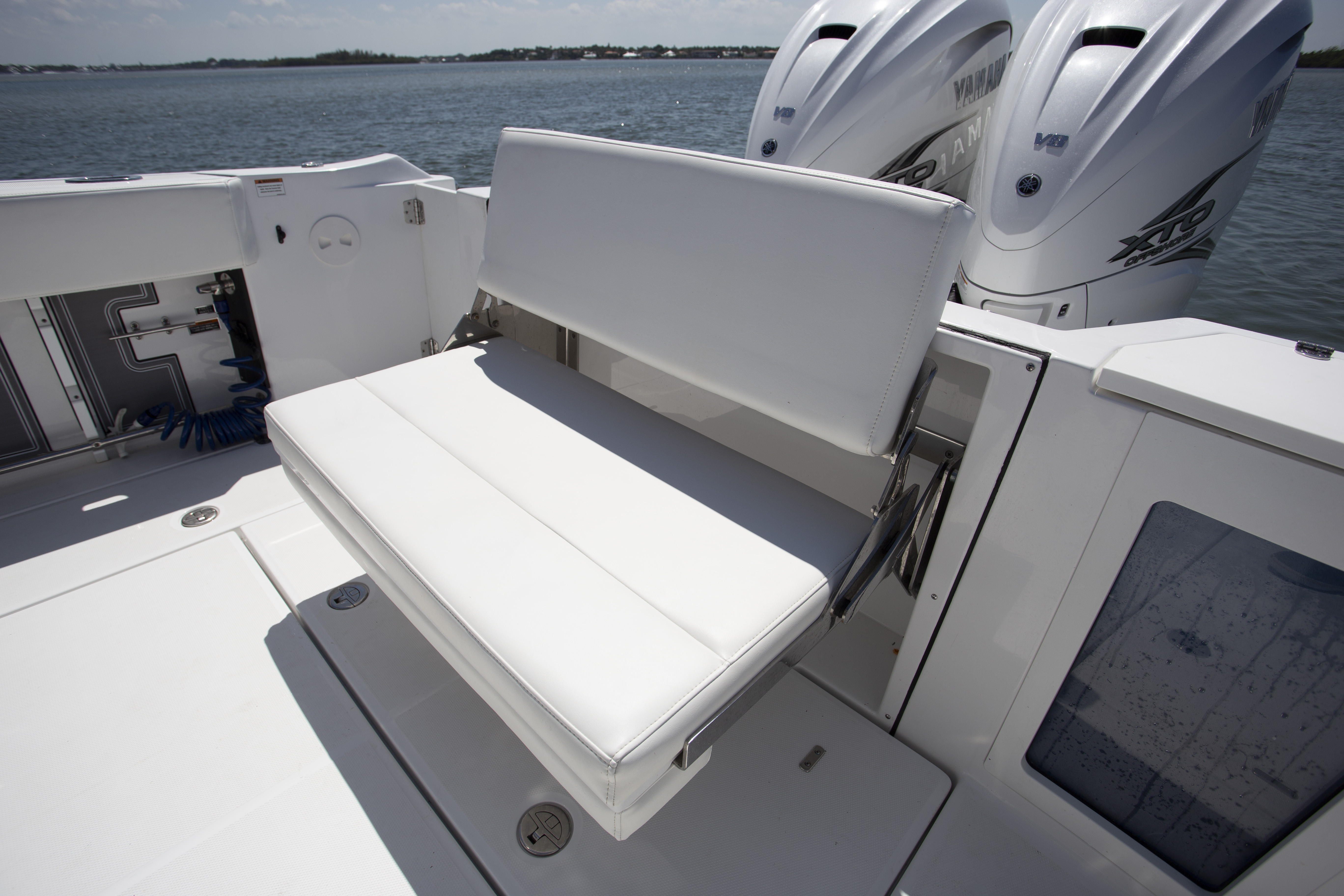 Boat Review - Blackfin 332CC