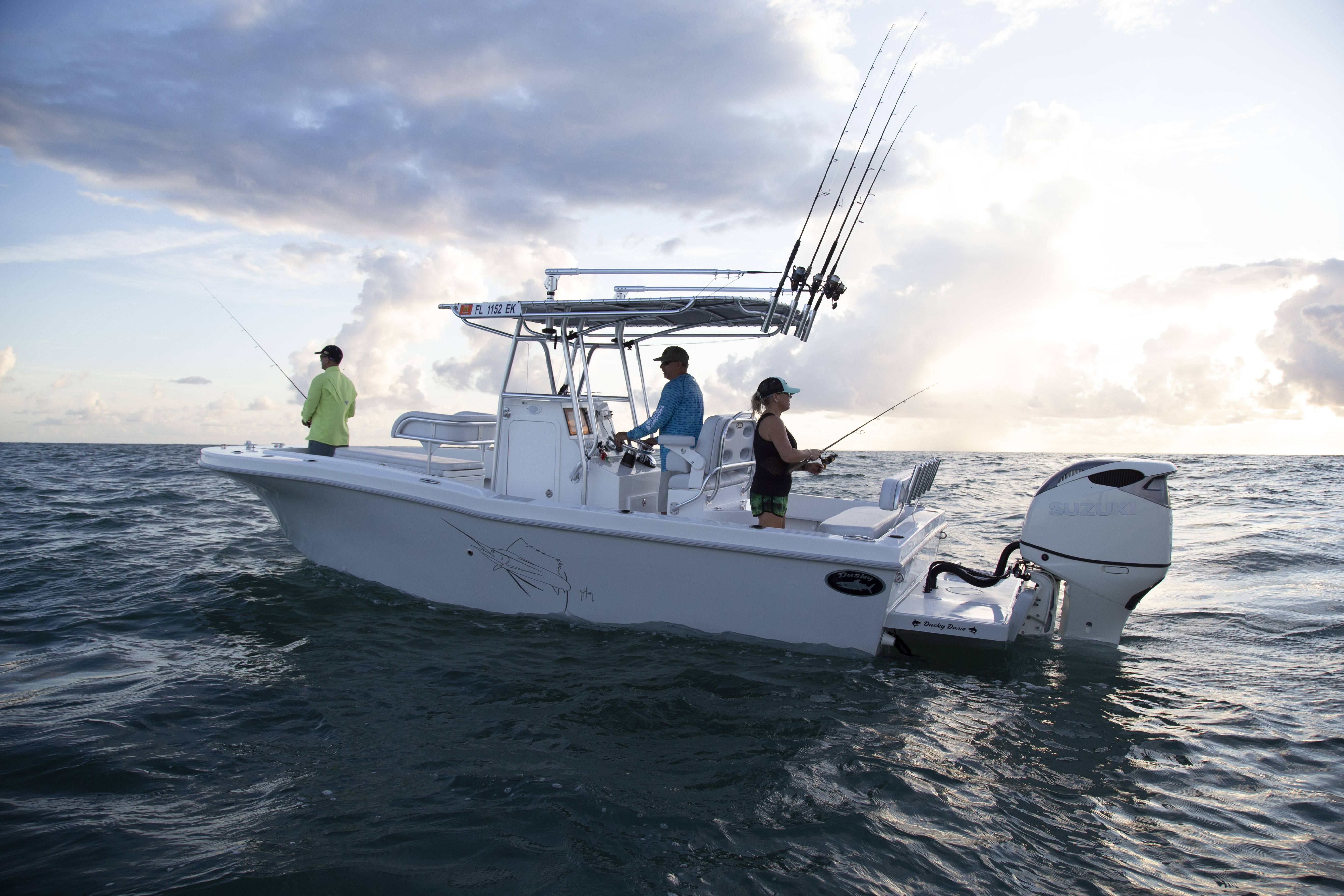 Boat Review - Dusky 252T