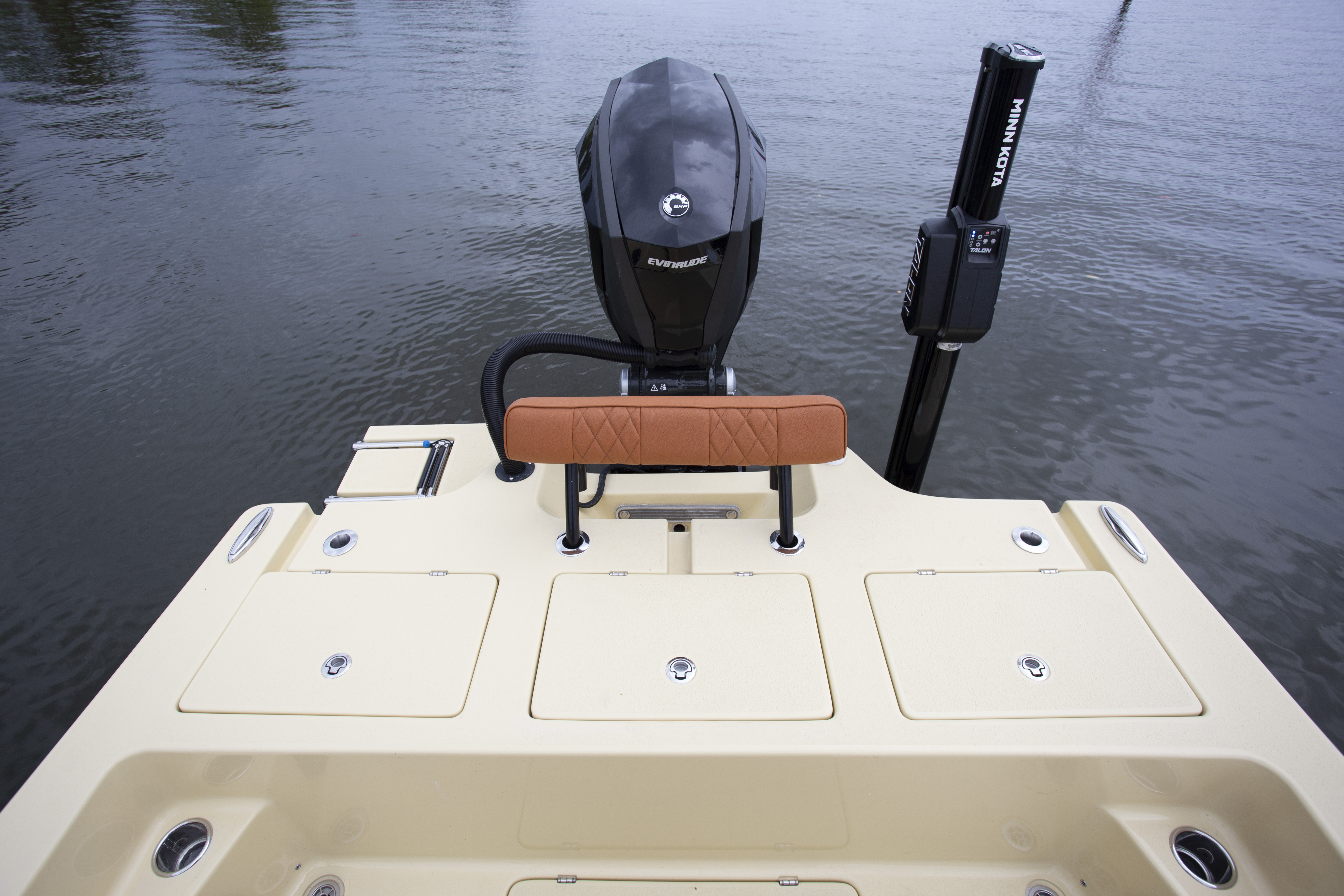 Boat Review - Bonefish Hilltide 22