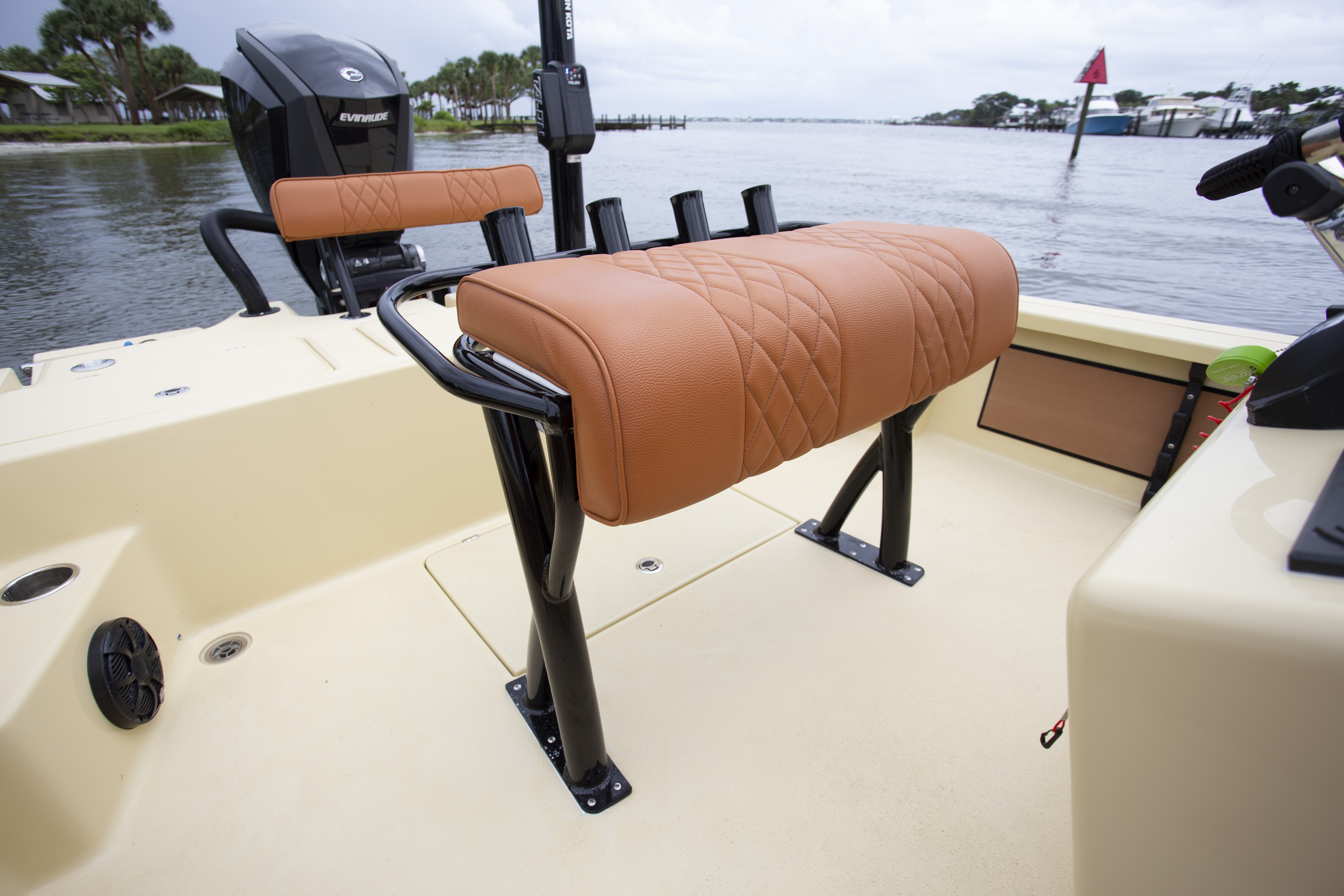 Boat Review - Bonefish Hilltide 22
