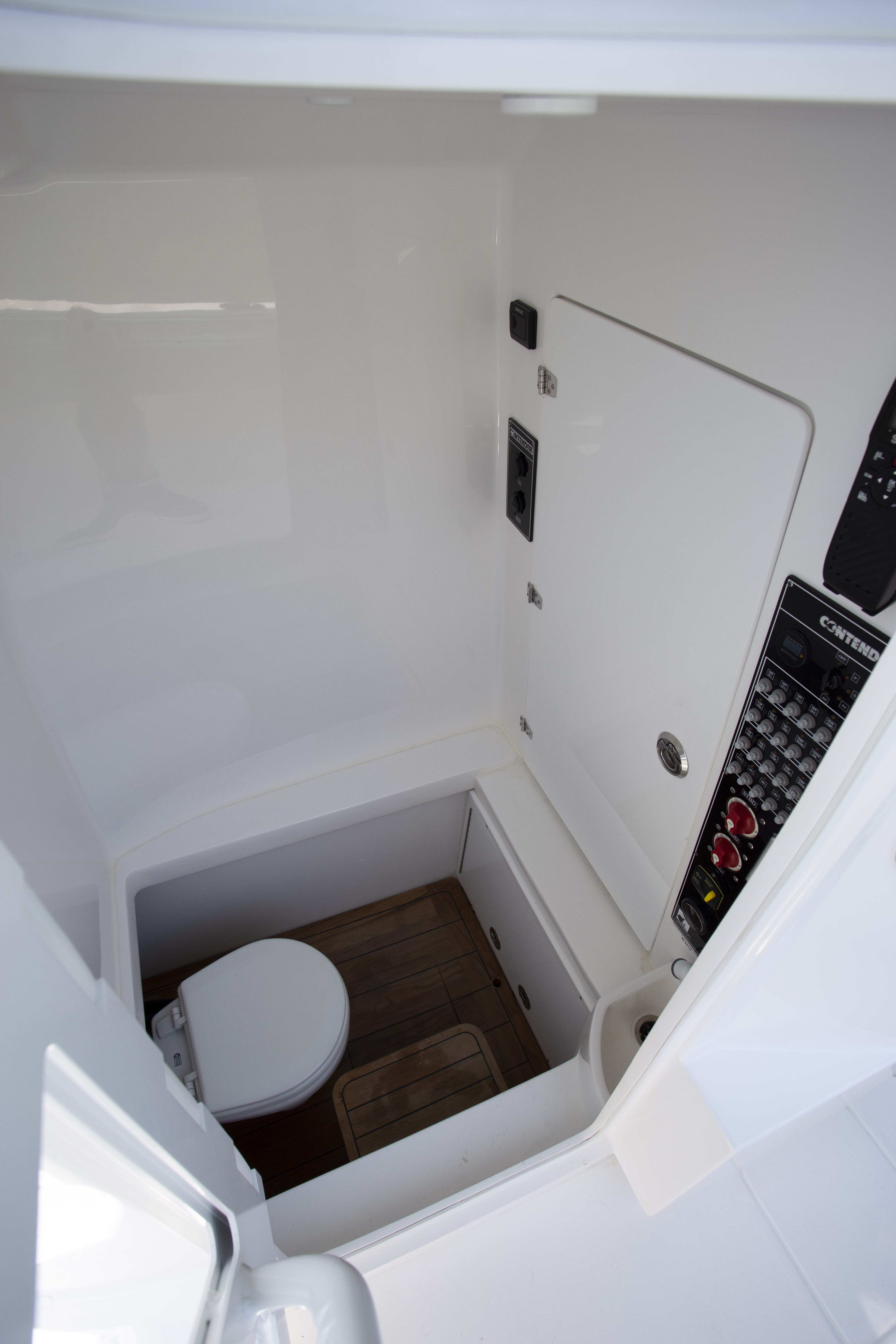 Boat Review - Contender 32ST