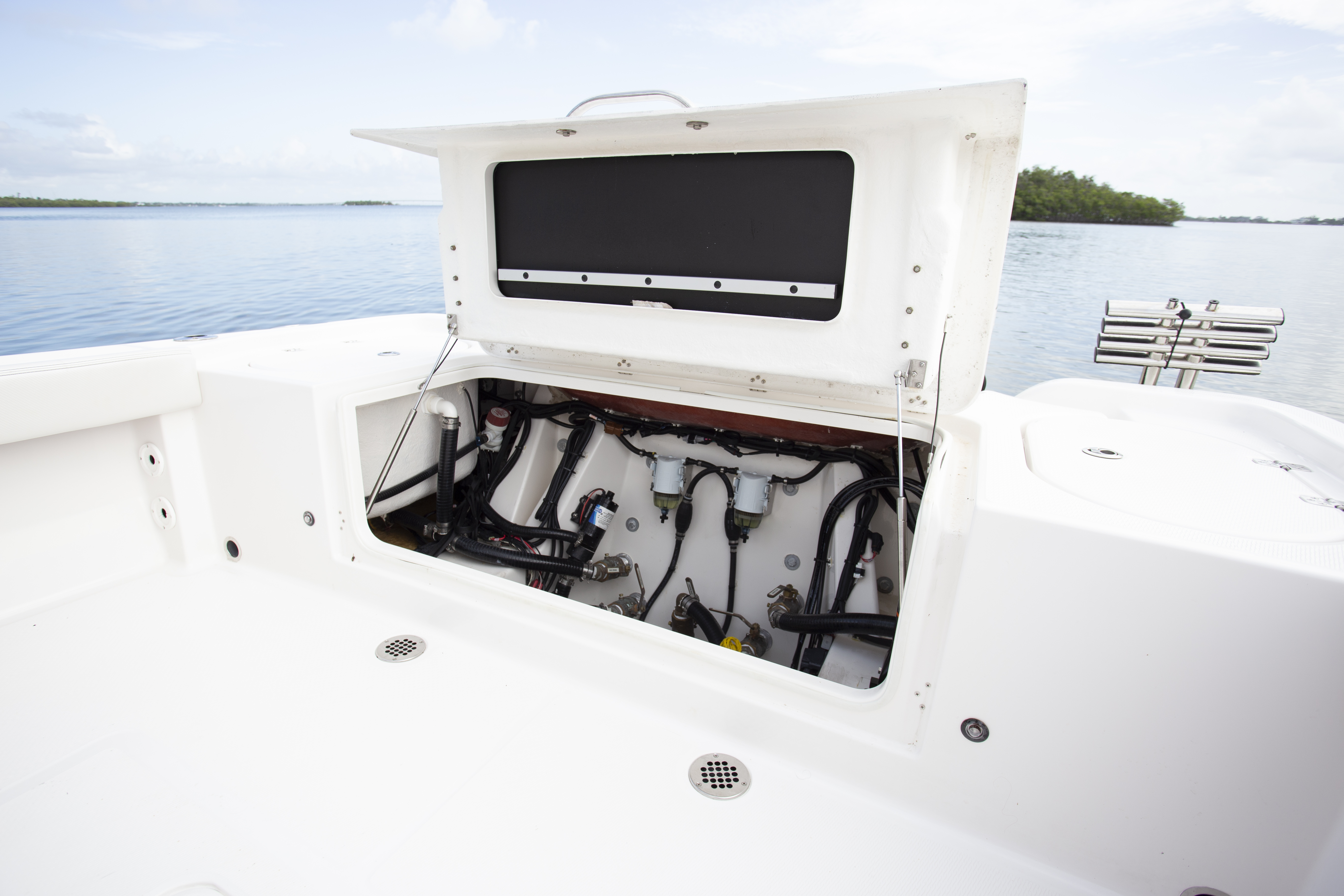 Boat Review - Blue Wave 2800 Makaira