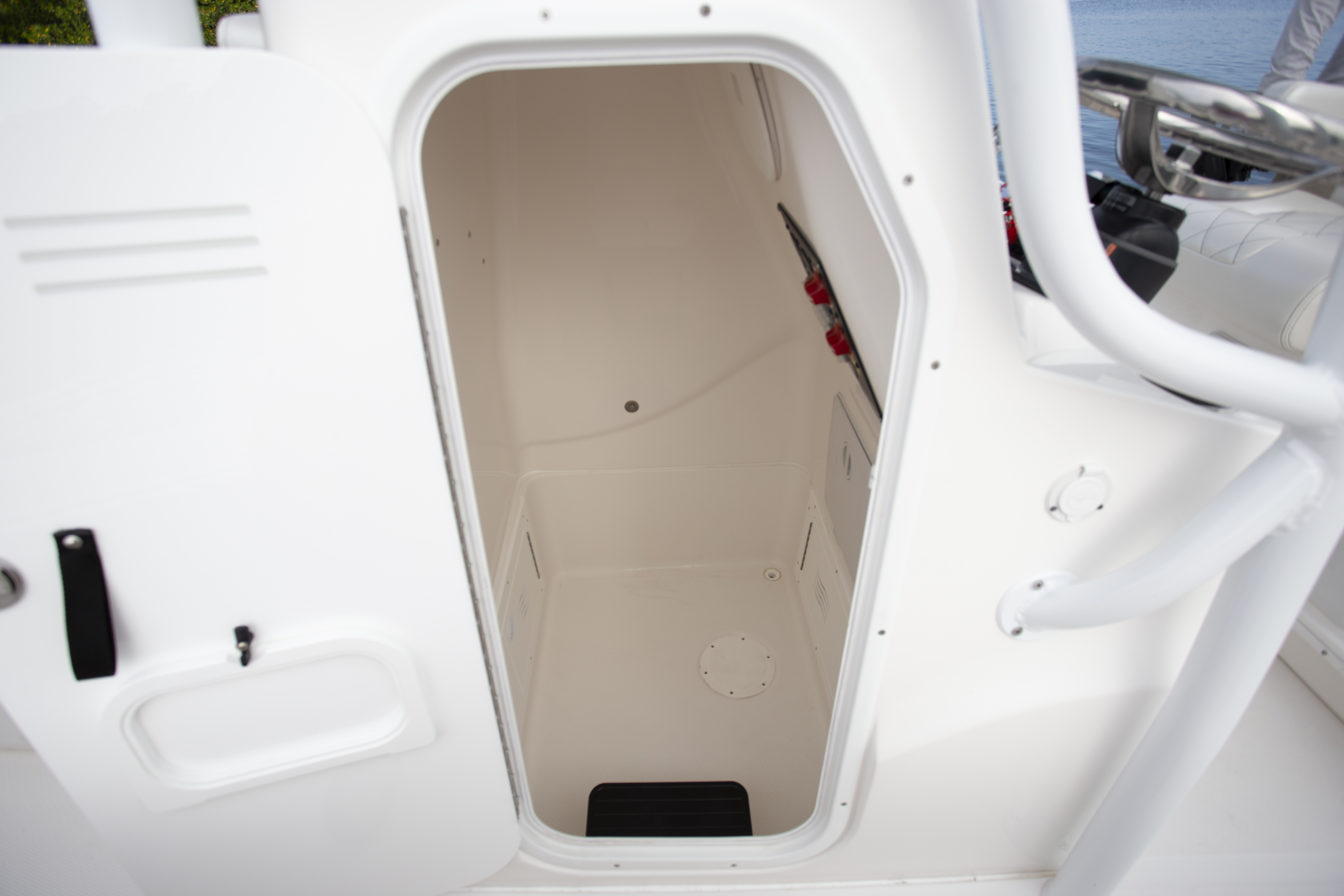 Boat Review - Blue Wave 2800 Makaira