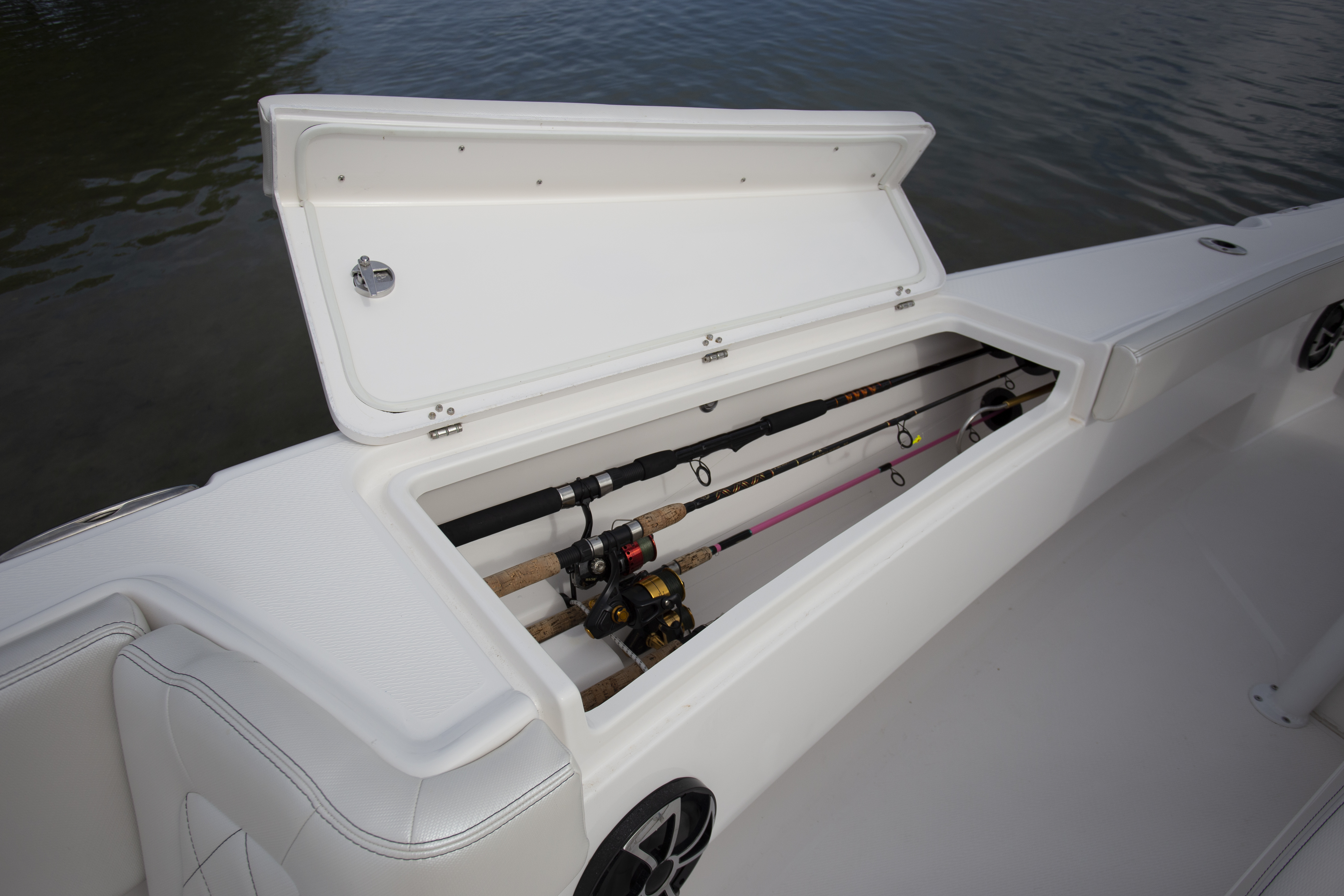 Boat Review - Blue Wave 2800 Makaira