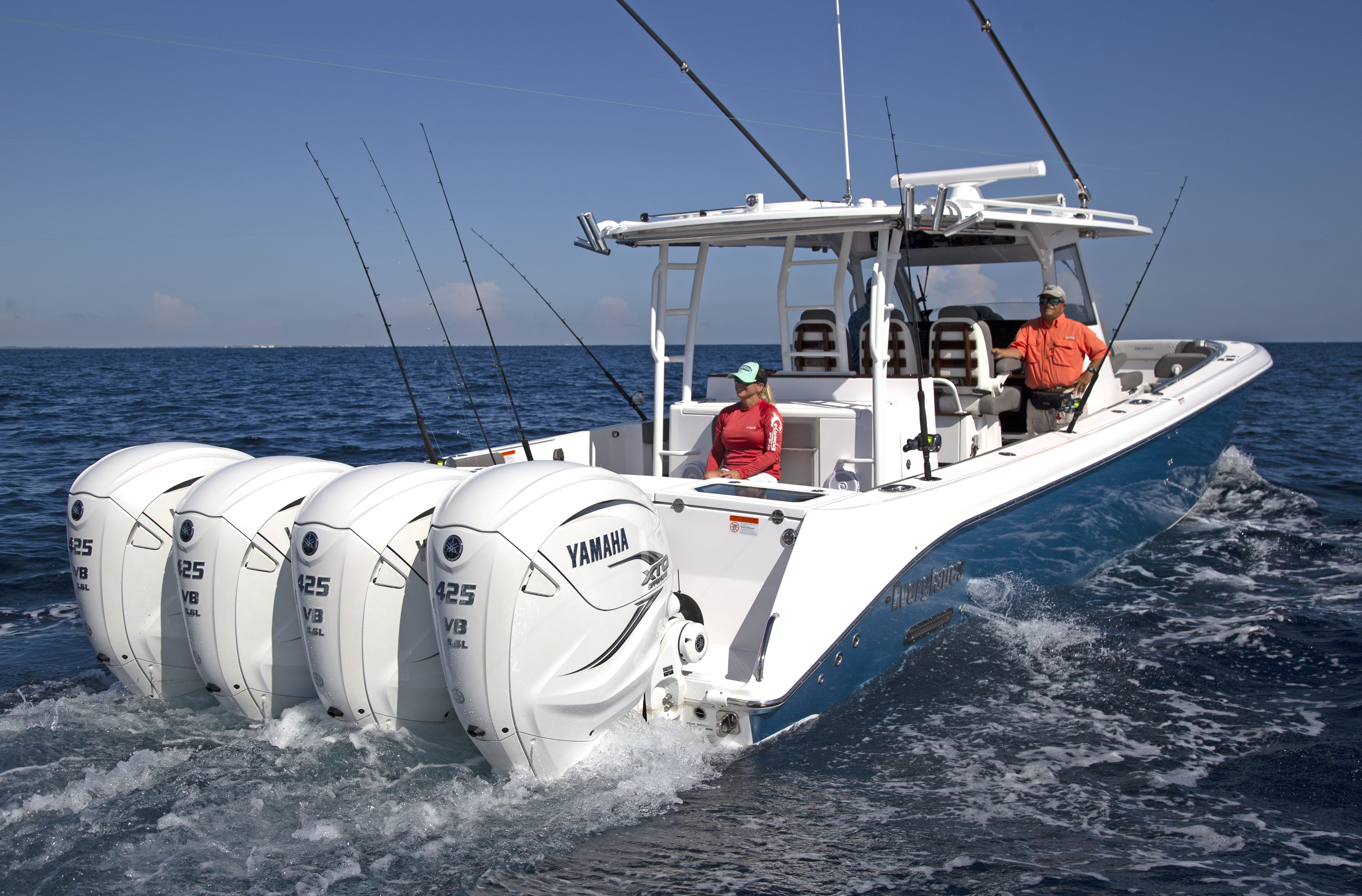 Boat Review - Everglades 435cc