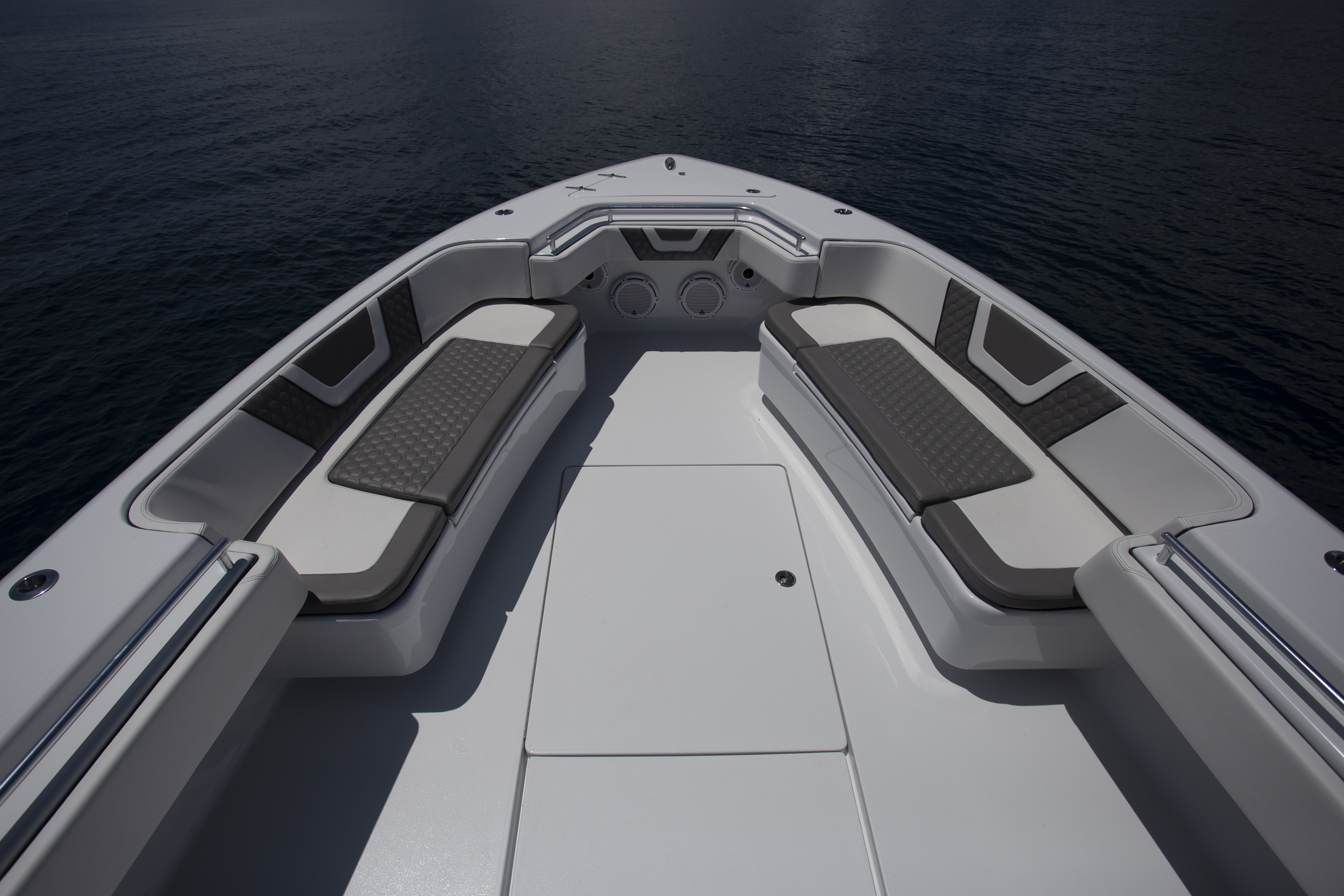 Boat Review - Contender 44ST