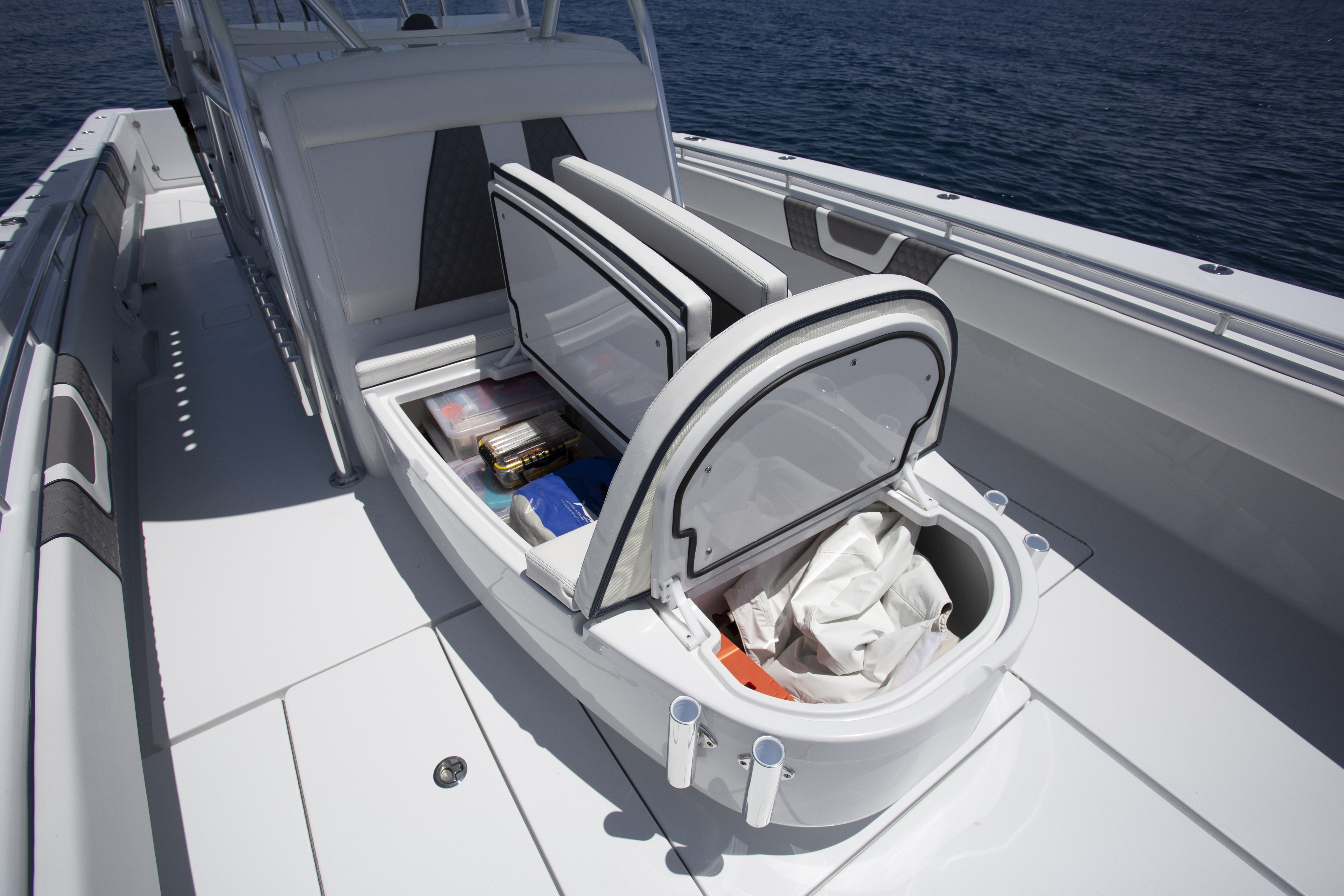 Boat Review - Contender 44ST