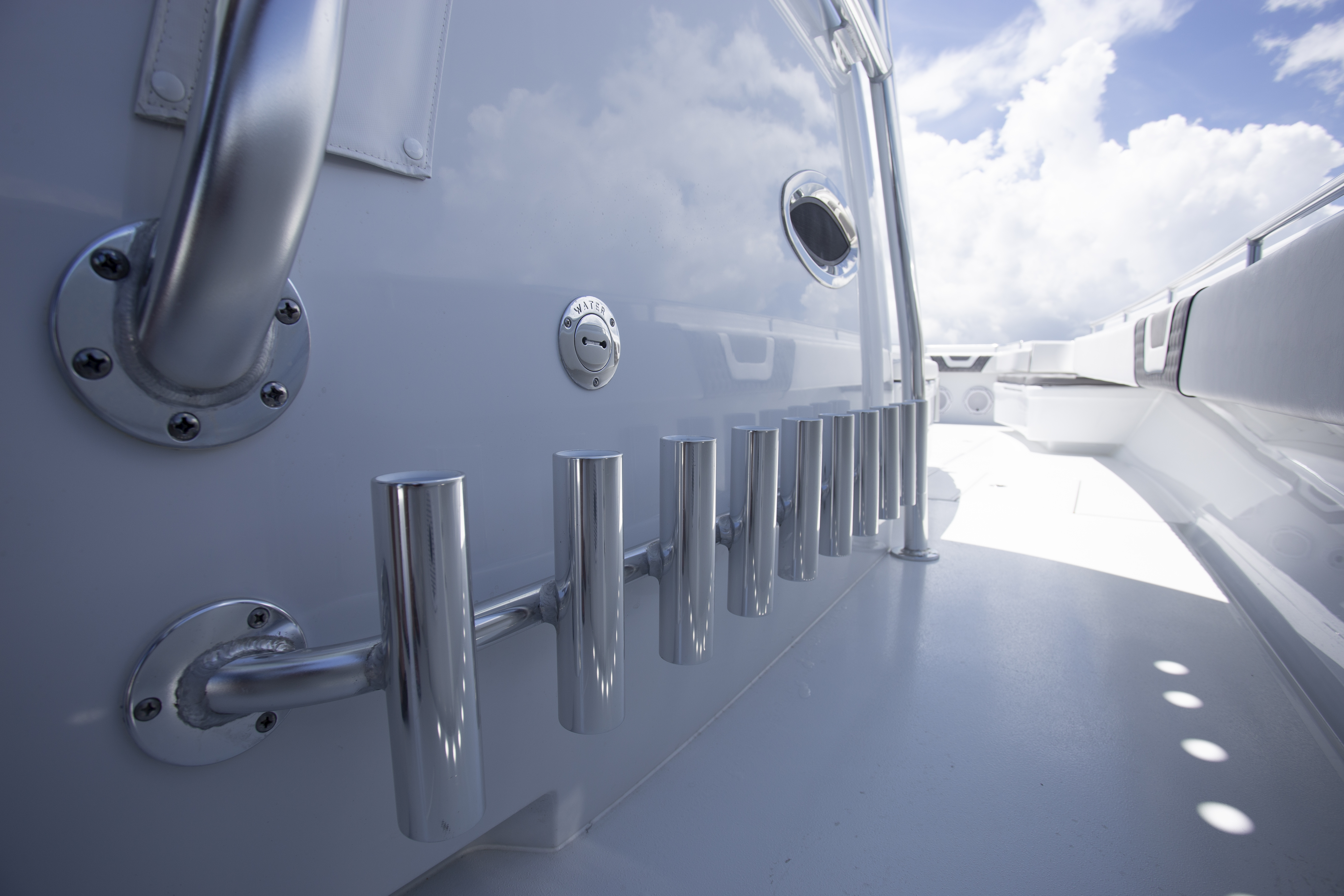 Boat Review - Contender 44ST