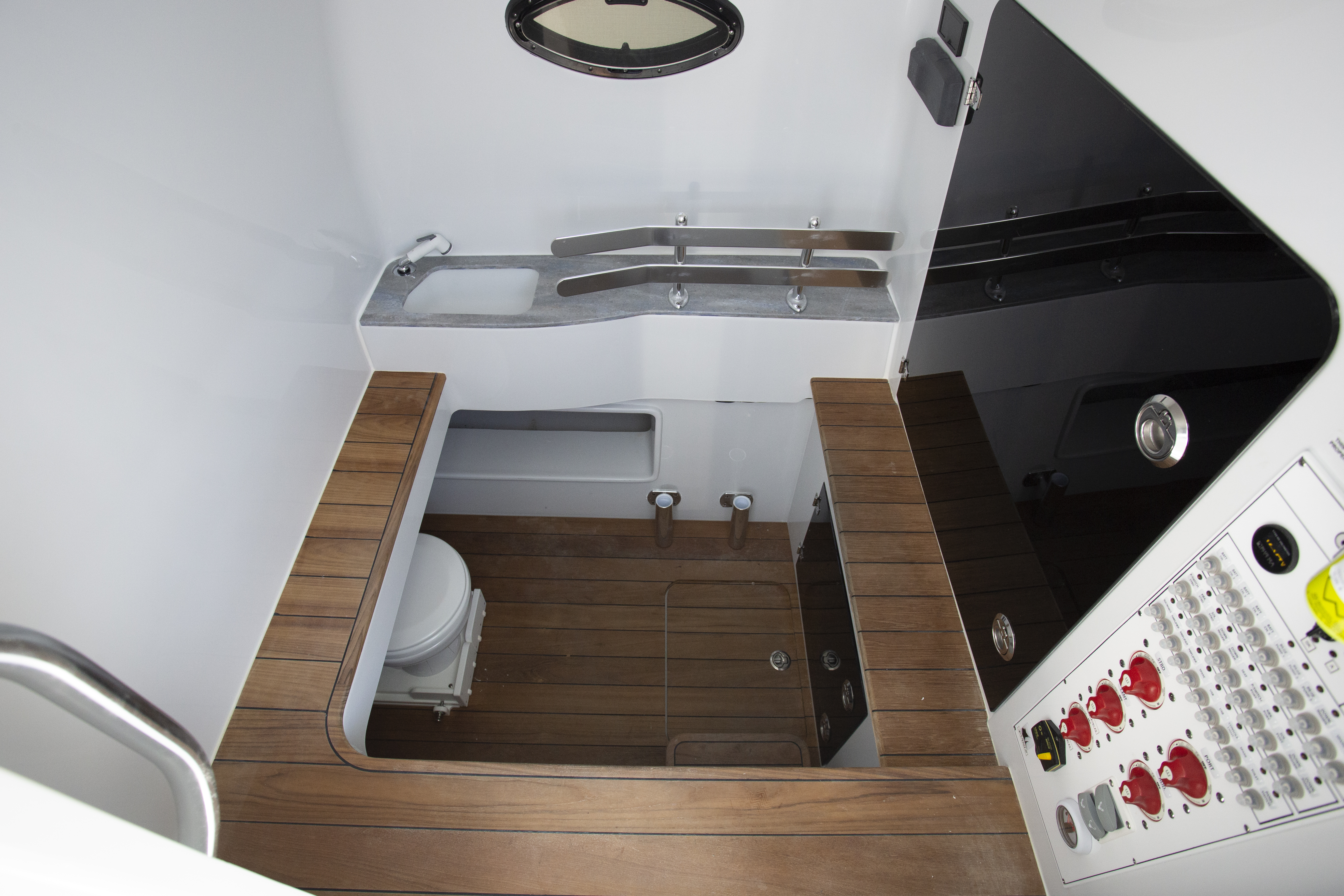 Boat Review - Contender 44ST