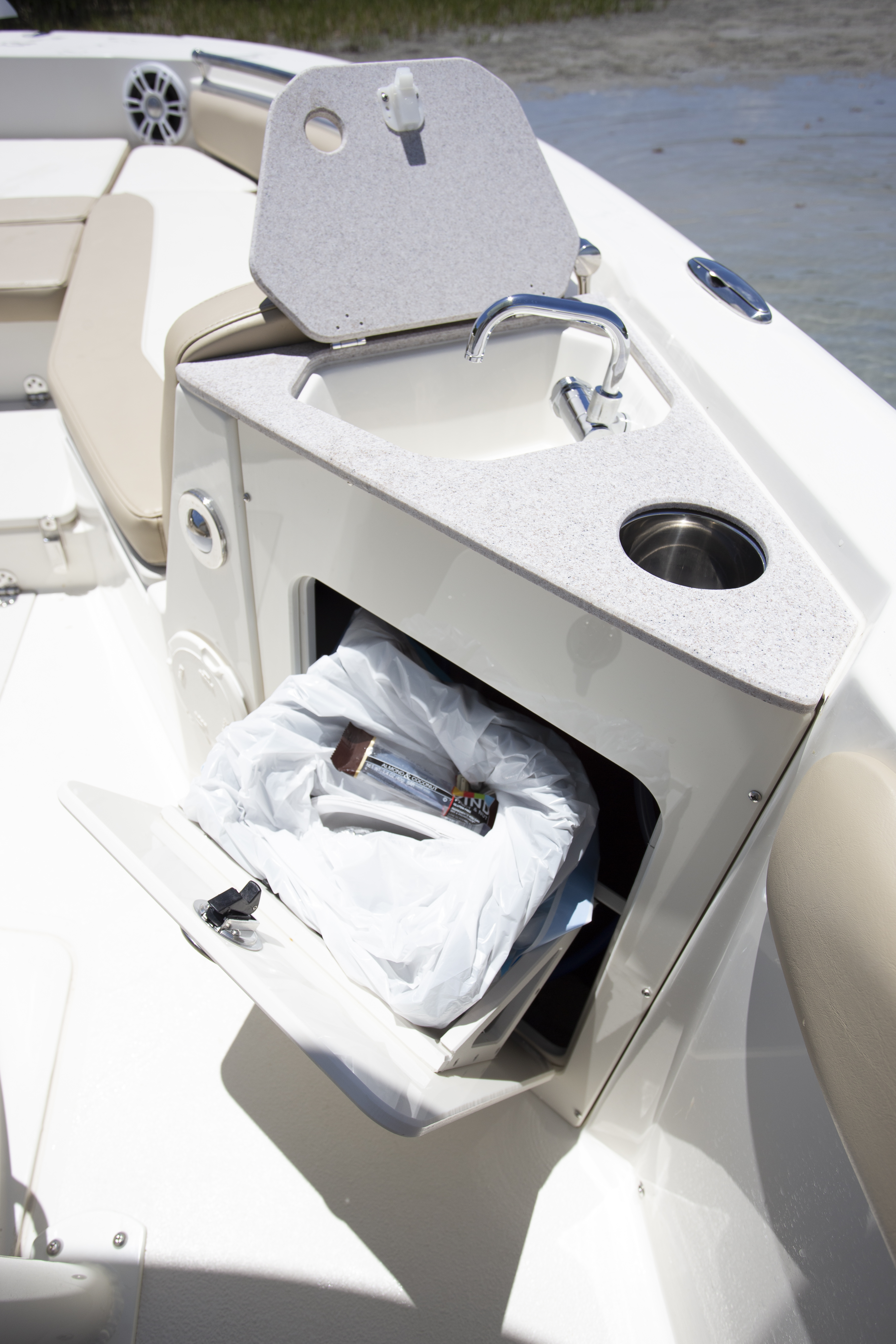 Boat Review - Stingray 236CC Deck Hybrid