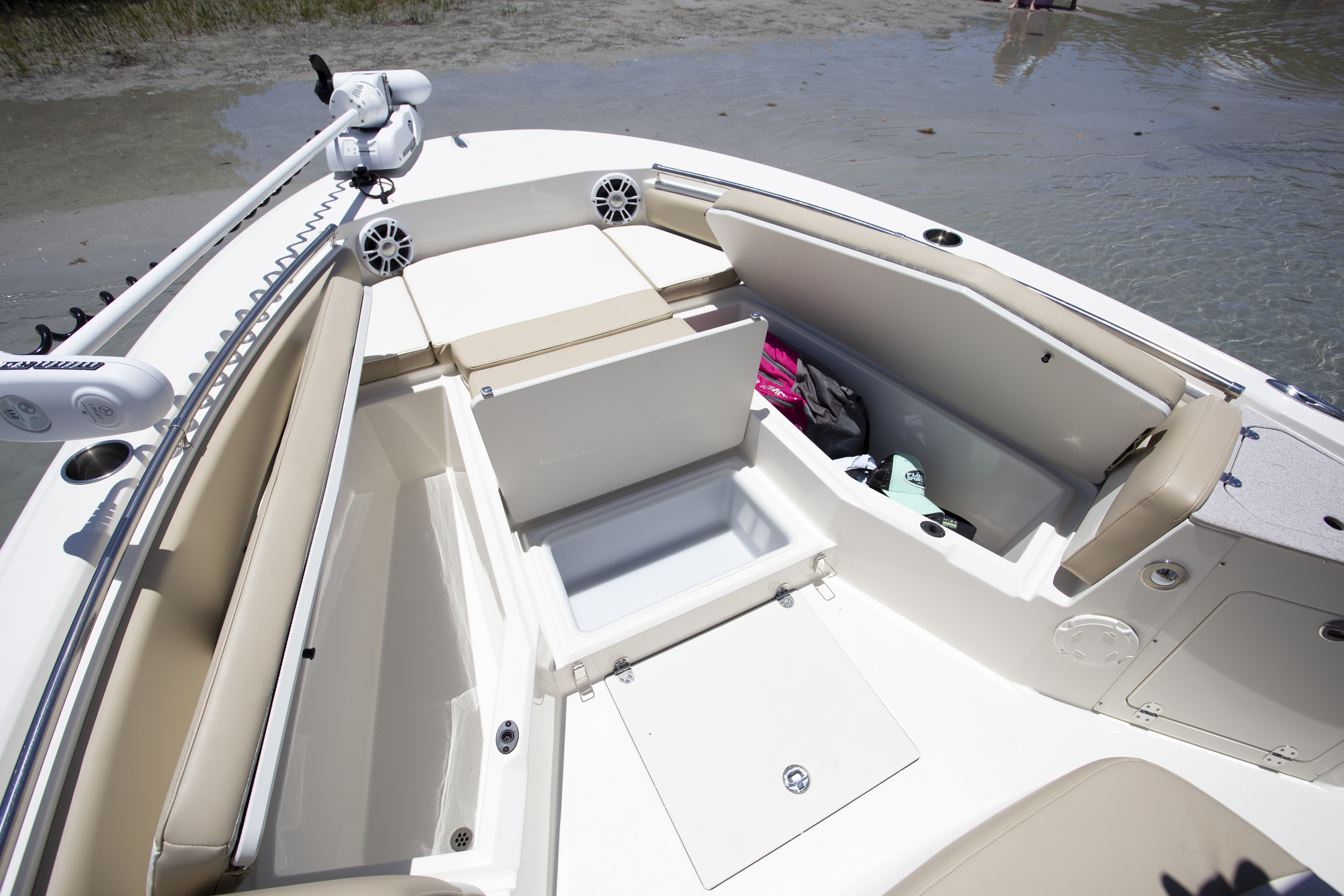 Boat Review - Stingray 236CC Deck Hybrid