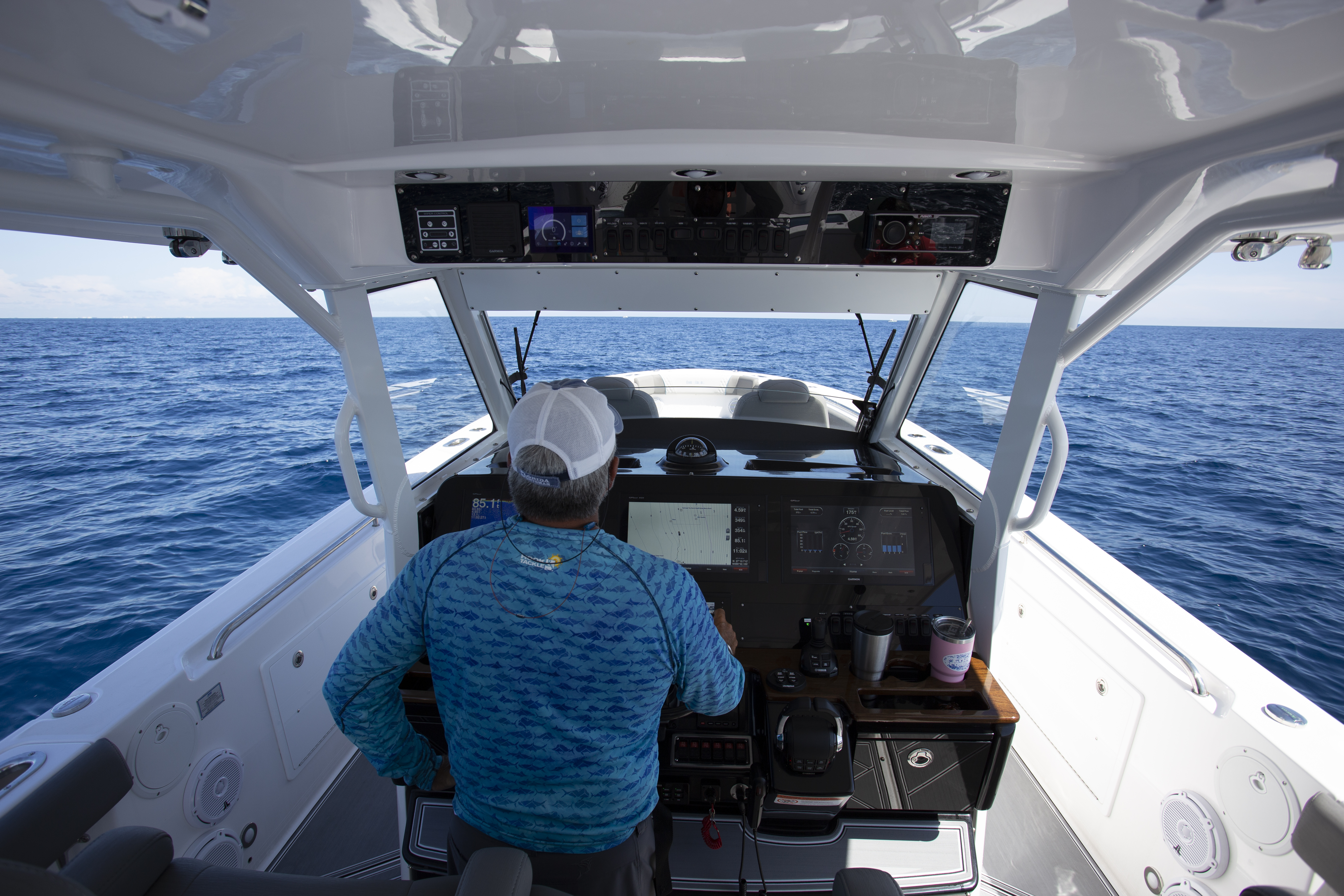 Boat Review - Everglades 435cc