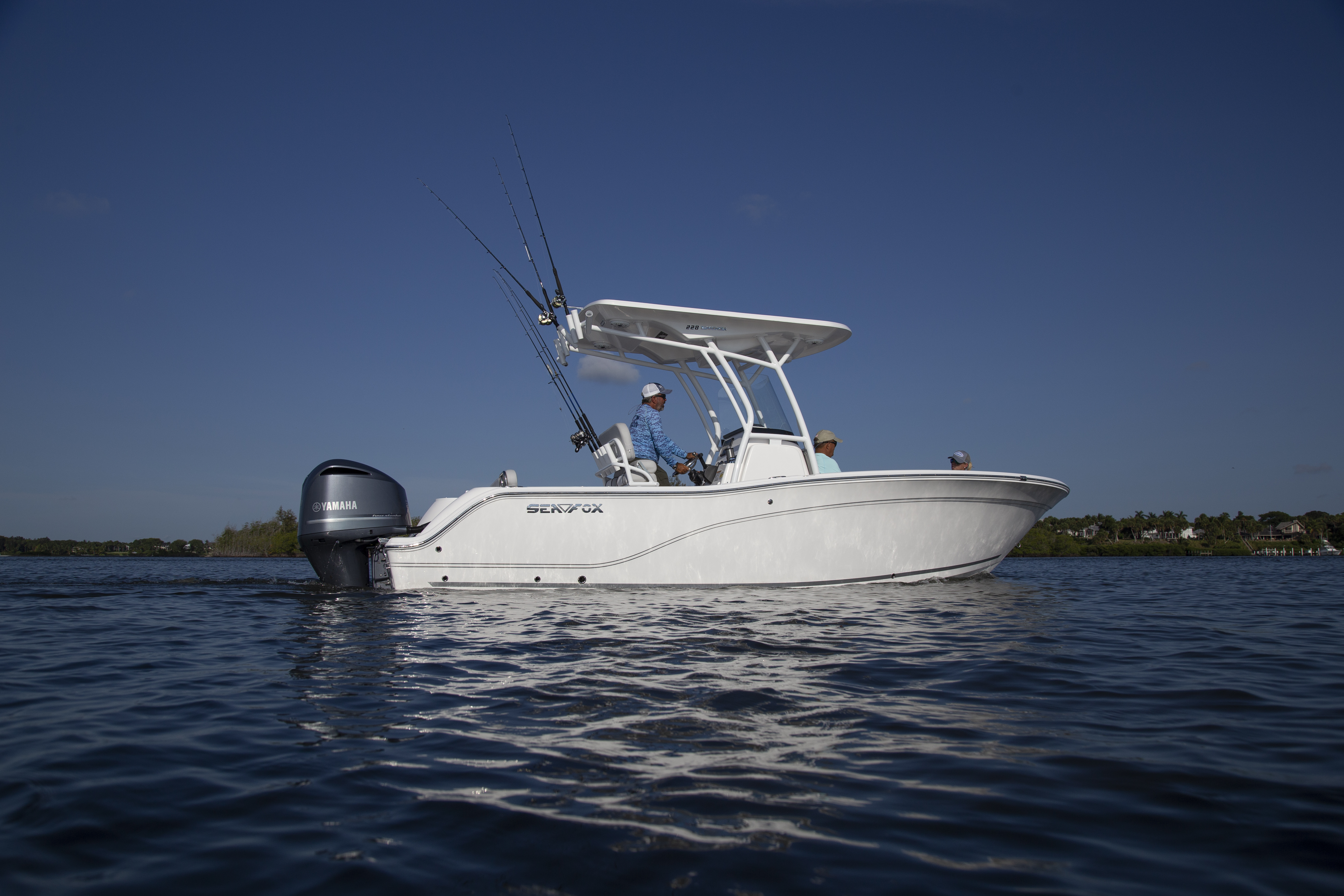 Boat Review - 228 Commander