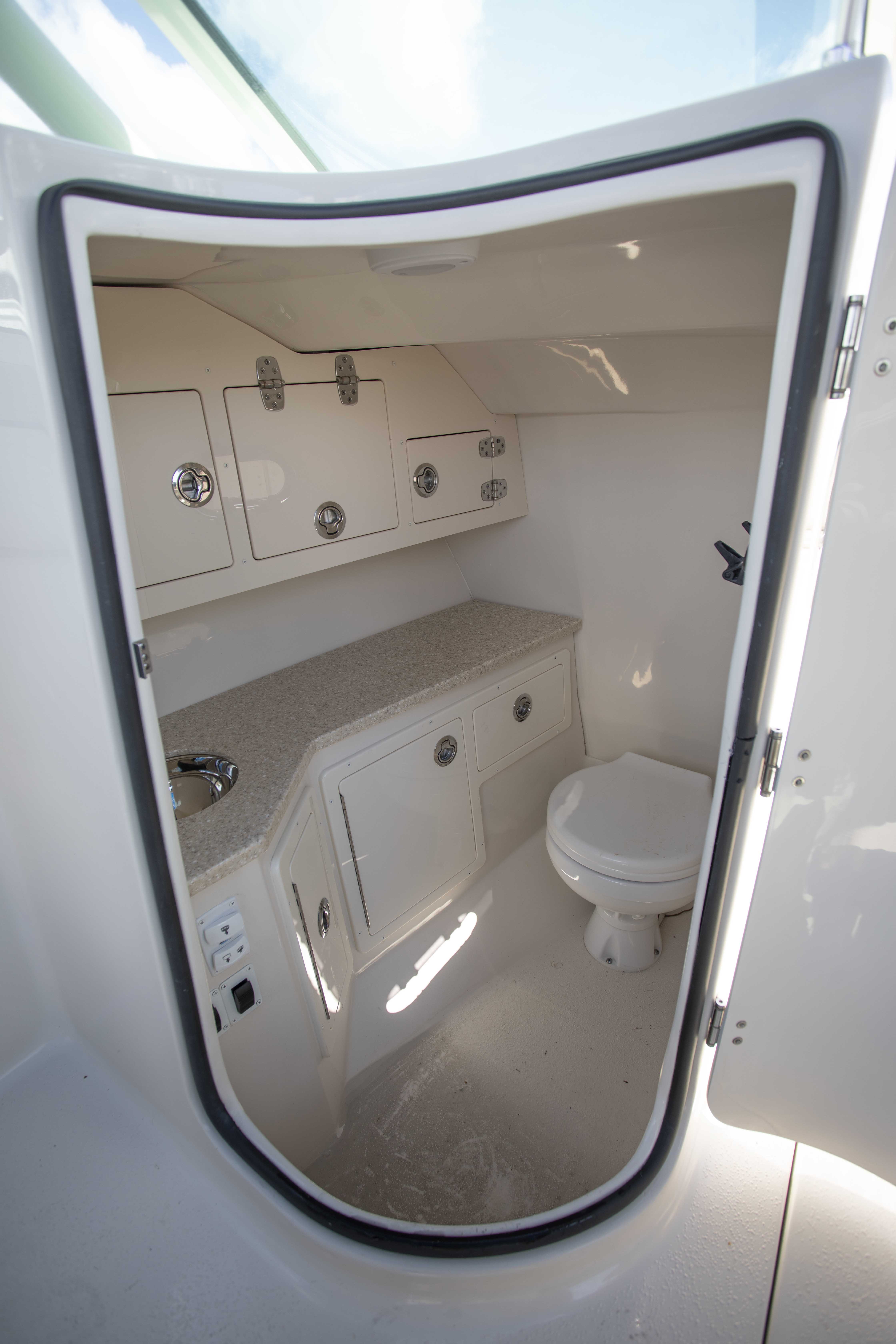 Boat Review - Sea Chaser 27 HFC DC