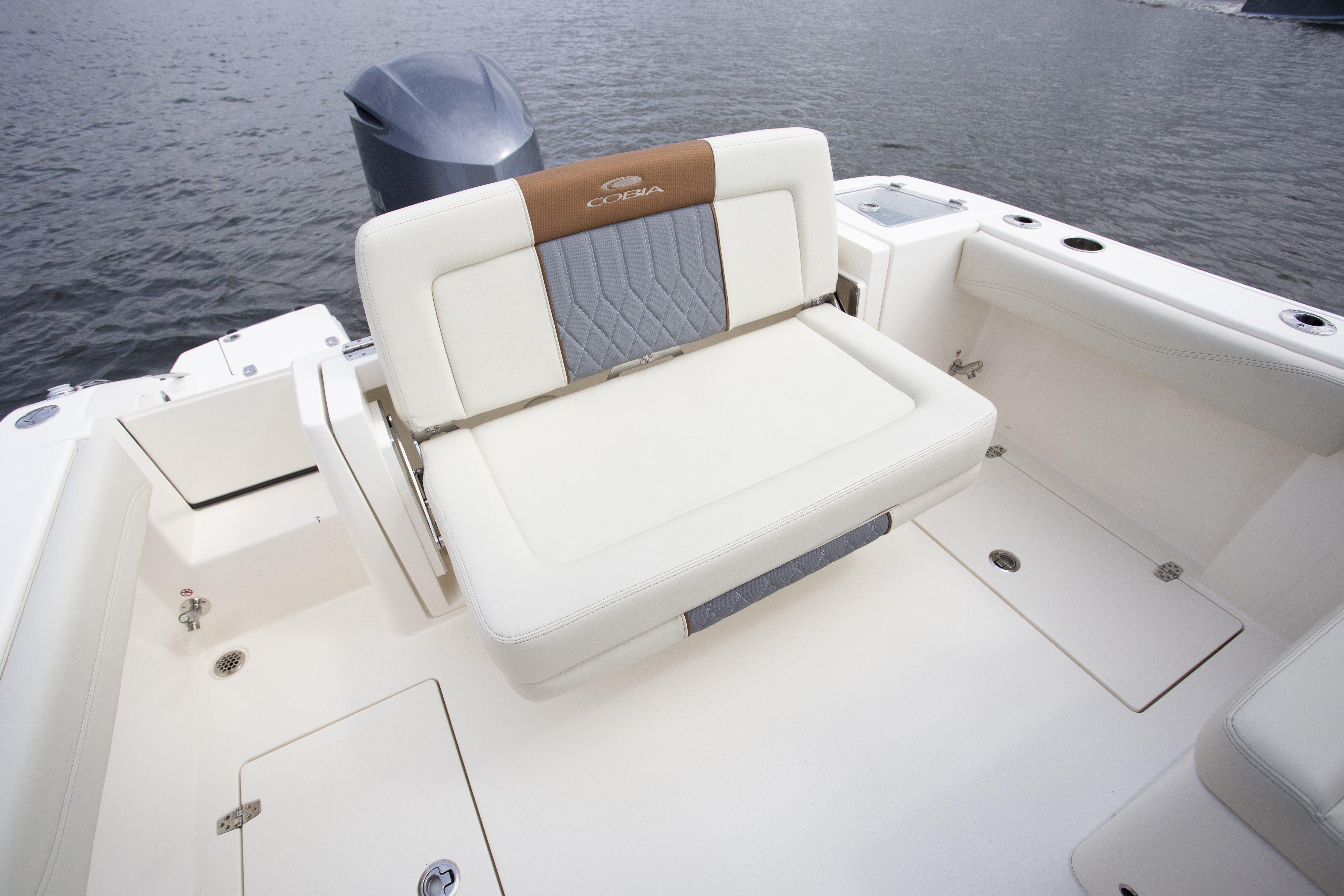 Boat Review - Cobia 240 DC