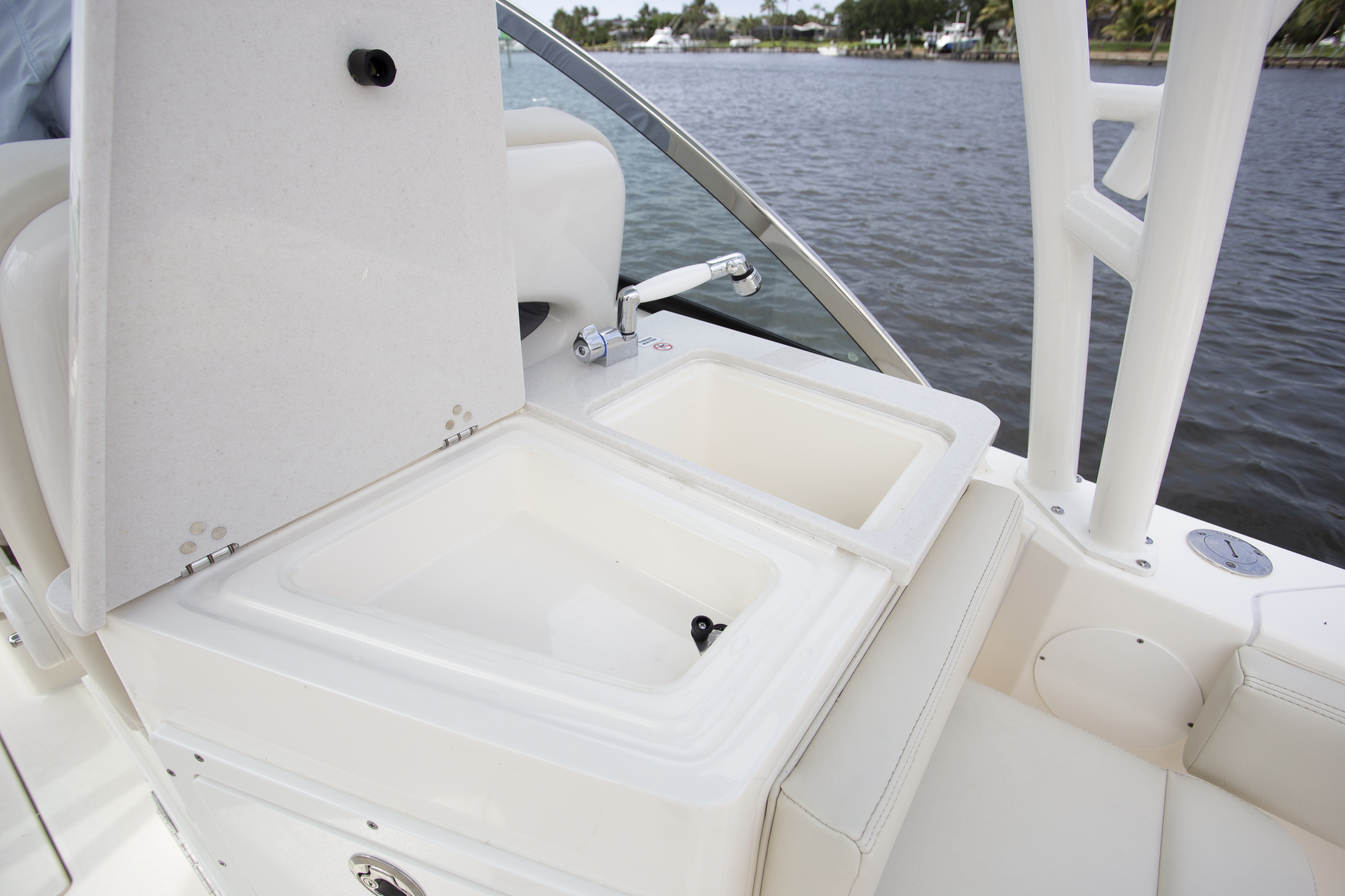 Boat Review - Cobia 240 DC