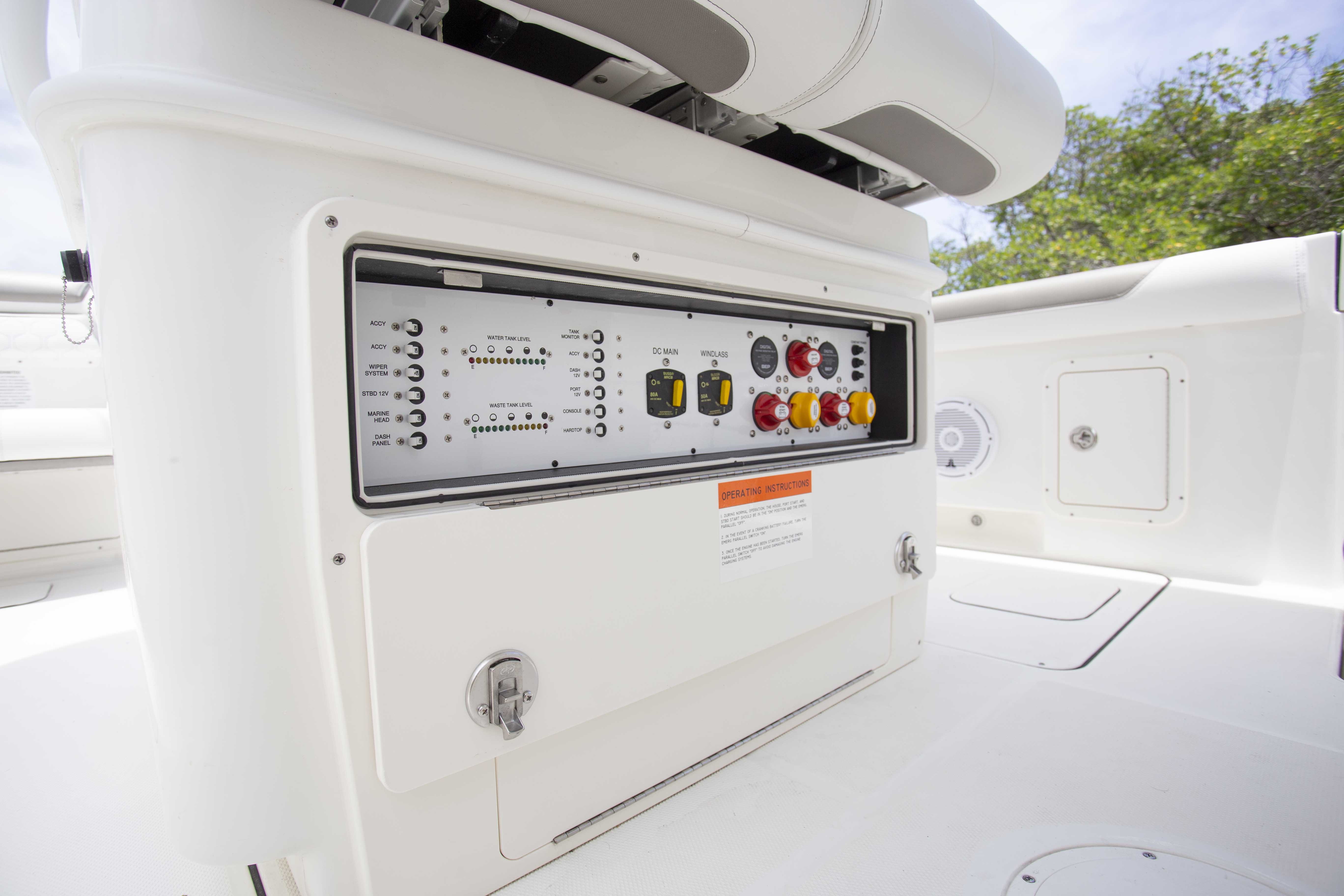 Boat Review - World Cat 295 CC