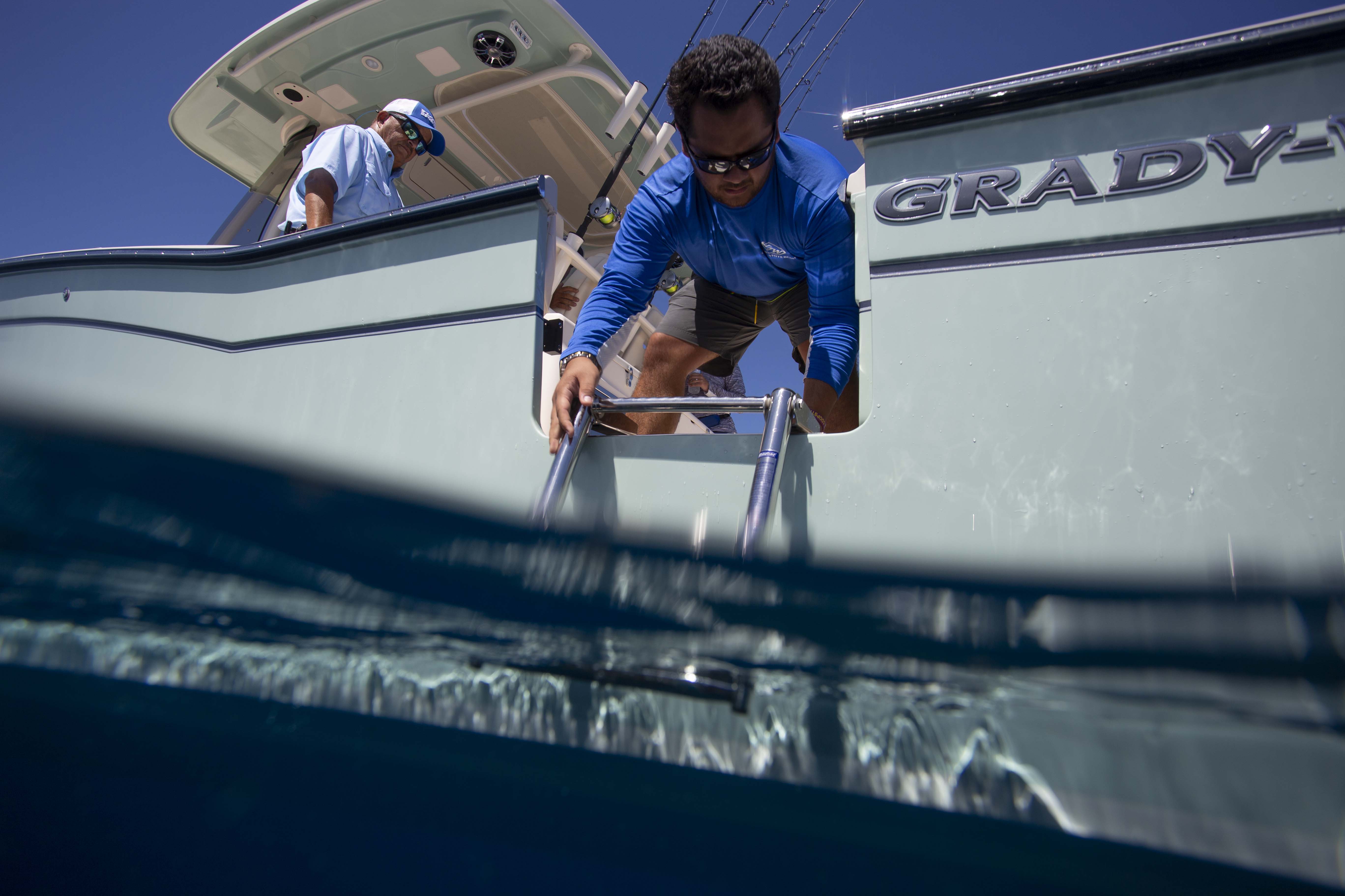 Boat Review - Grady White Canyon 326