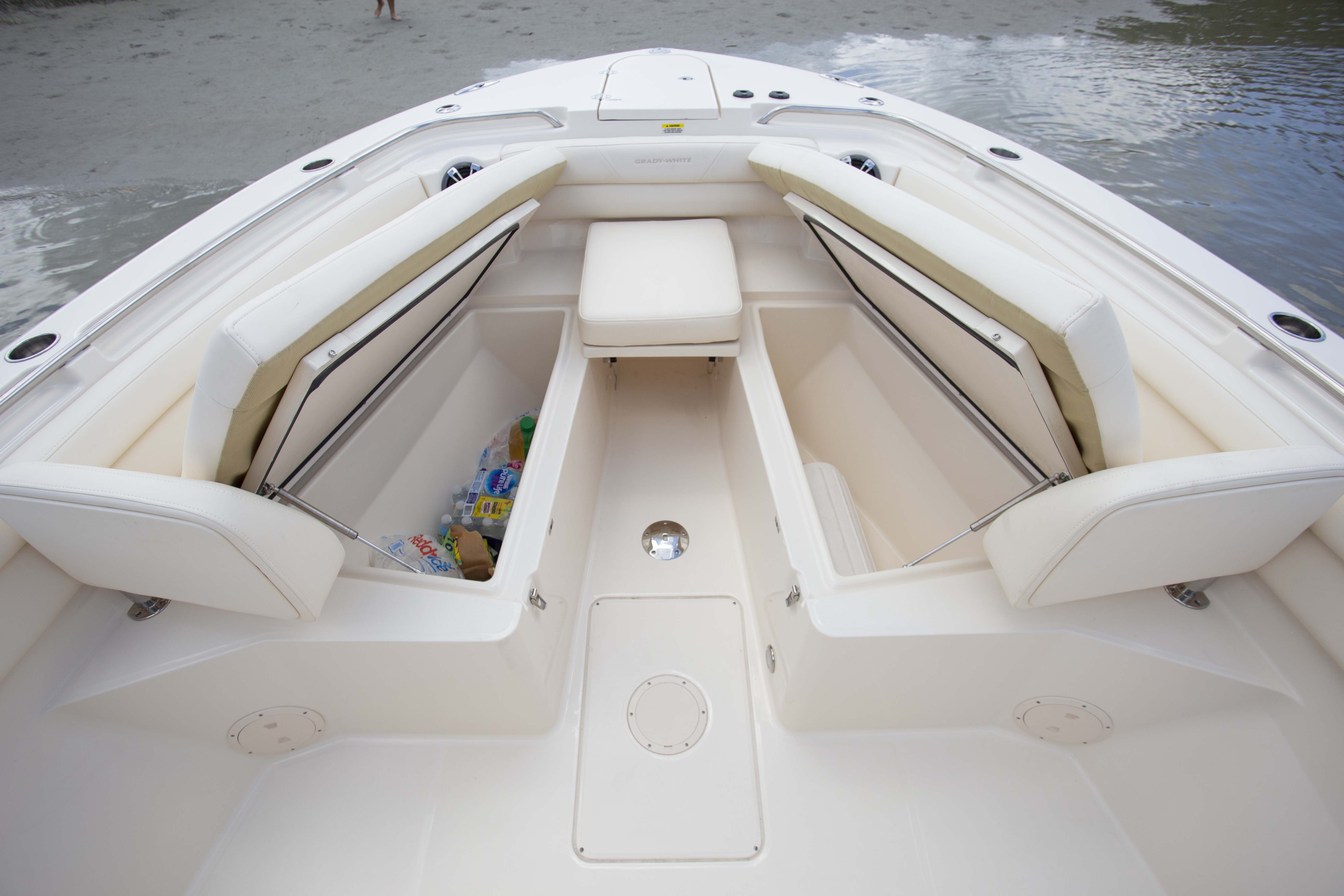 Boat Review - Grady White Canyon 326