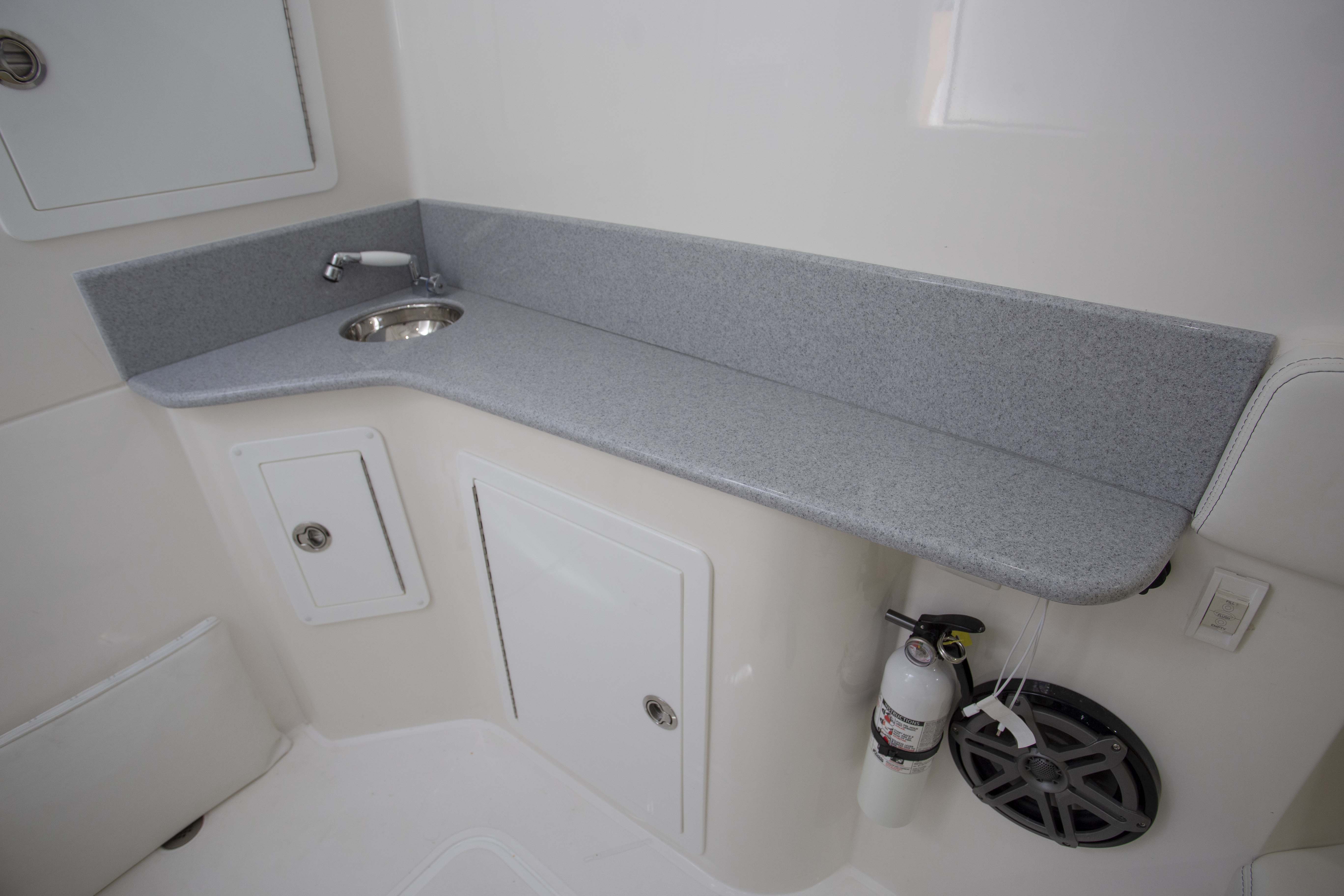 Boat Review - Blackwater 43 Sportfish TE