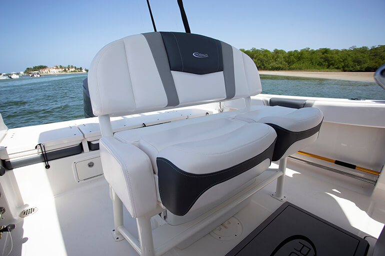 Robalo R230 Boat Review