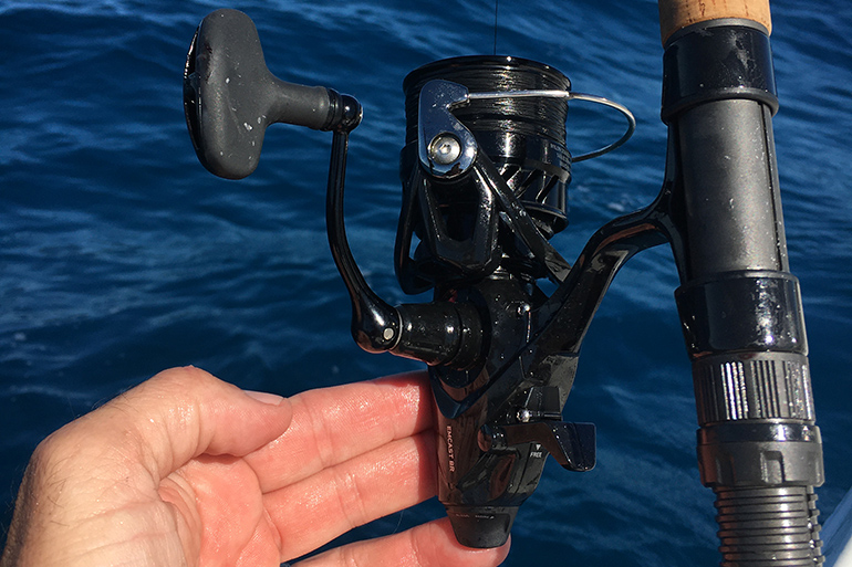 What is the difference between using a spinning reel with a braid line  versus a conventional setup when fishing from a boat or pier? Why does it  matter which one you use? 