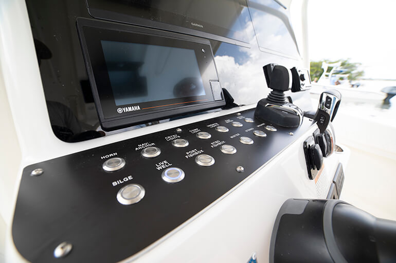 Century 2900 CC Boat Review