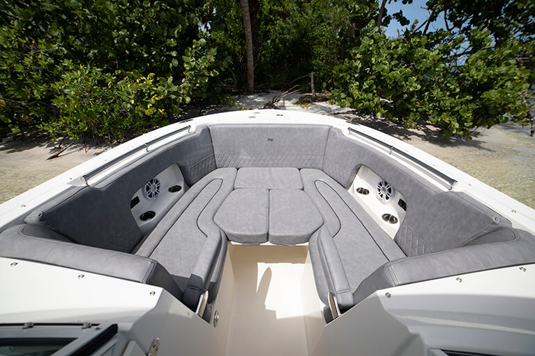 Stingray 269 DC Boat Review