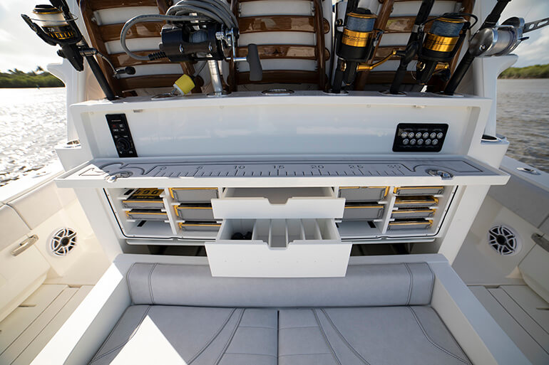 SeaVee 450z Boat Review