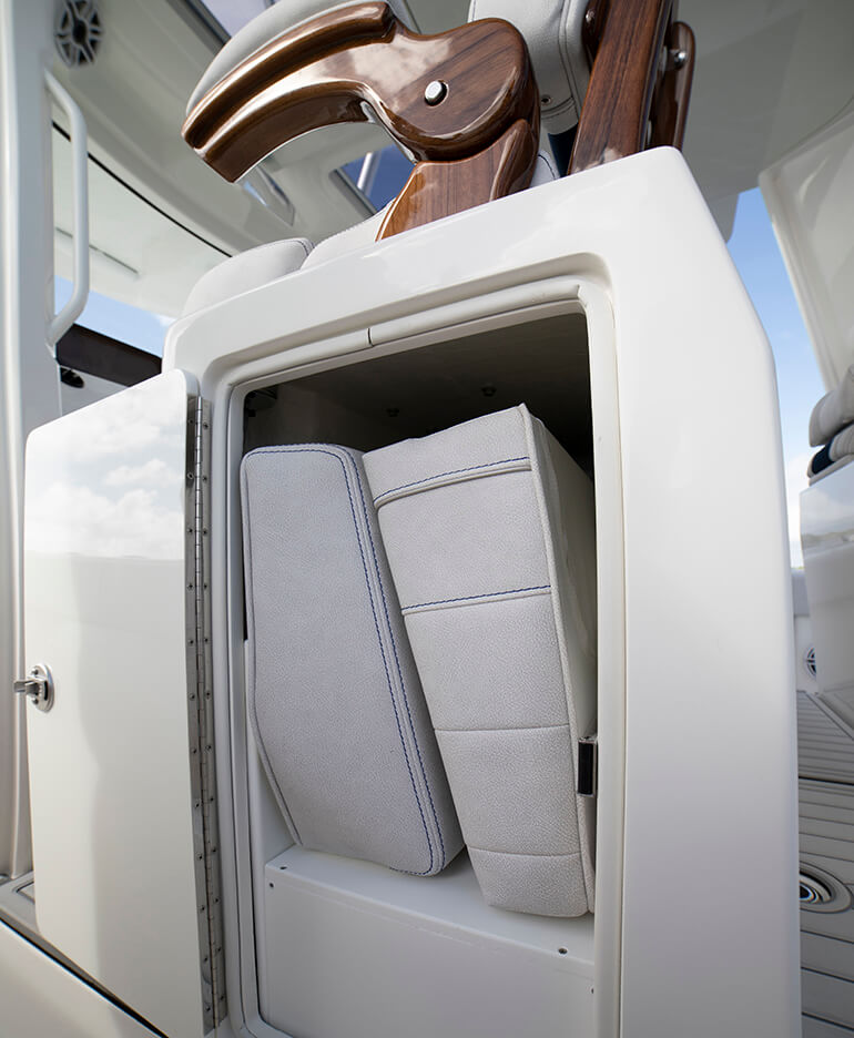 SeaVee 450z Boat Review